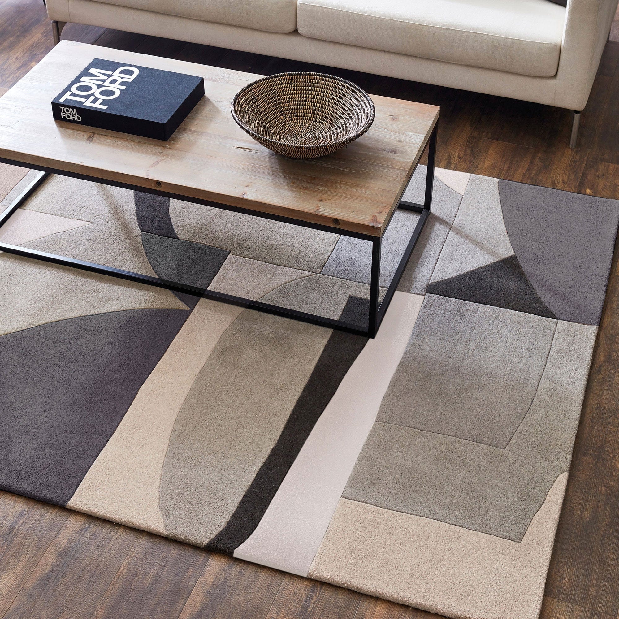 Harlequin Stone - Patterned Rug