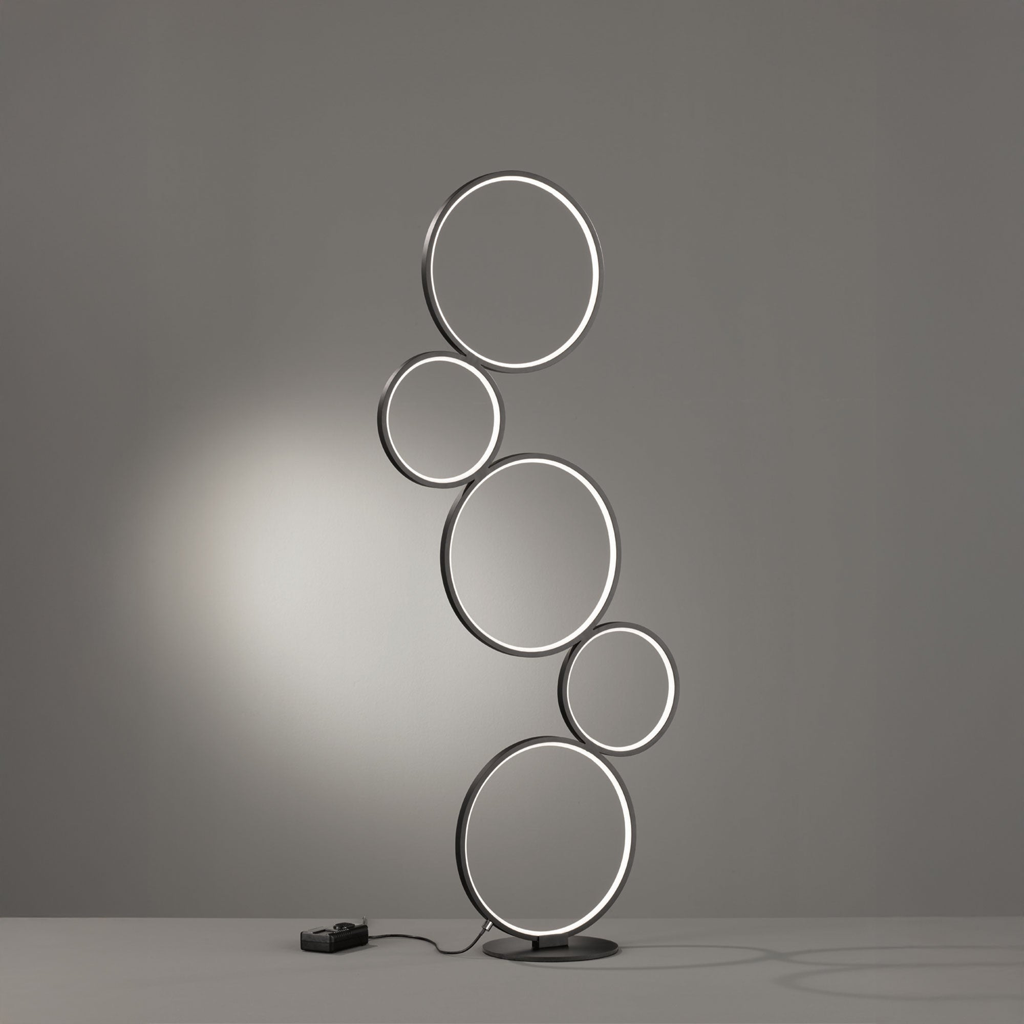 Nucleus Black - LED Floor Lamp