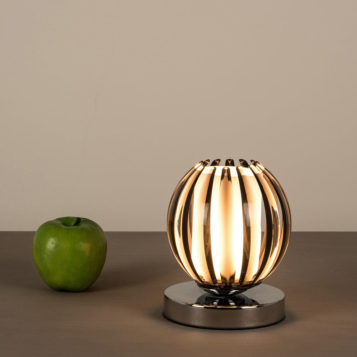 Pod Smoke Touch Lamp