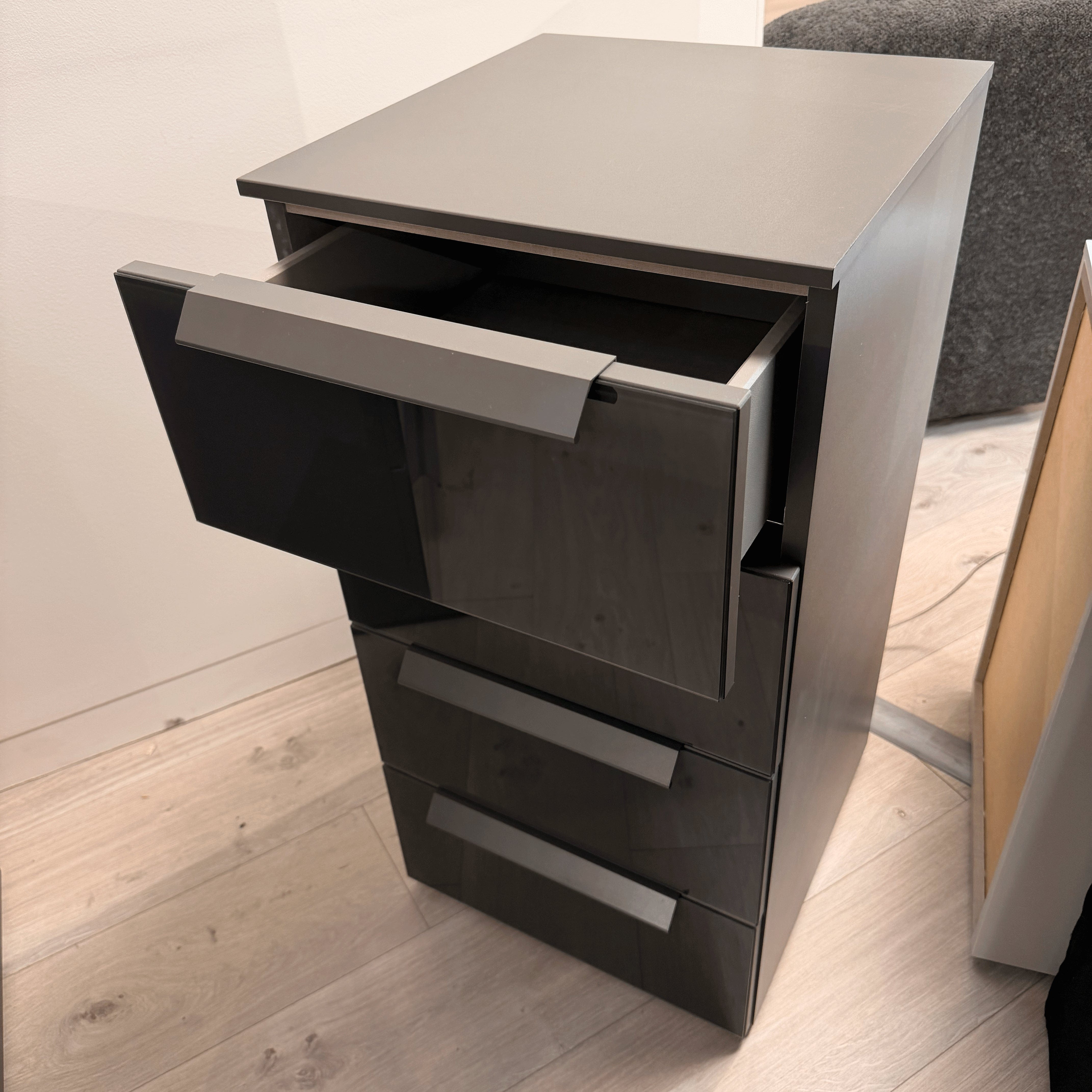 Santorini 40cm 4 Drawer Chest With Colour Glass Front Graphite/Basalt Glass A332B