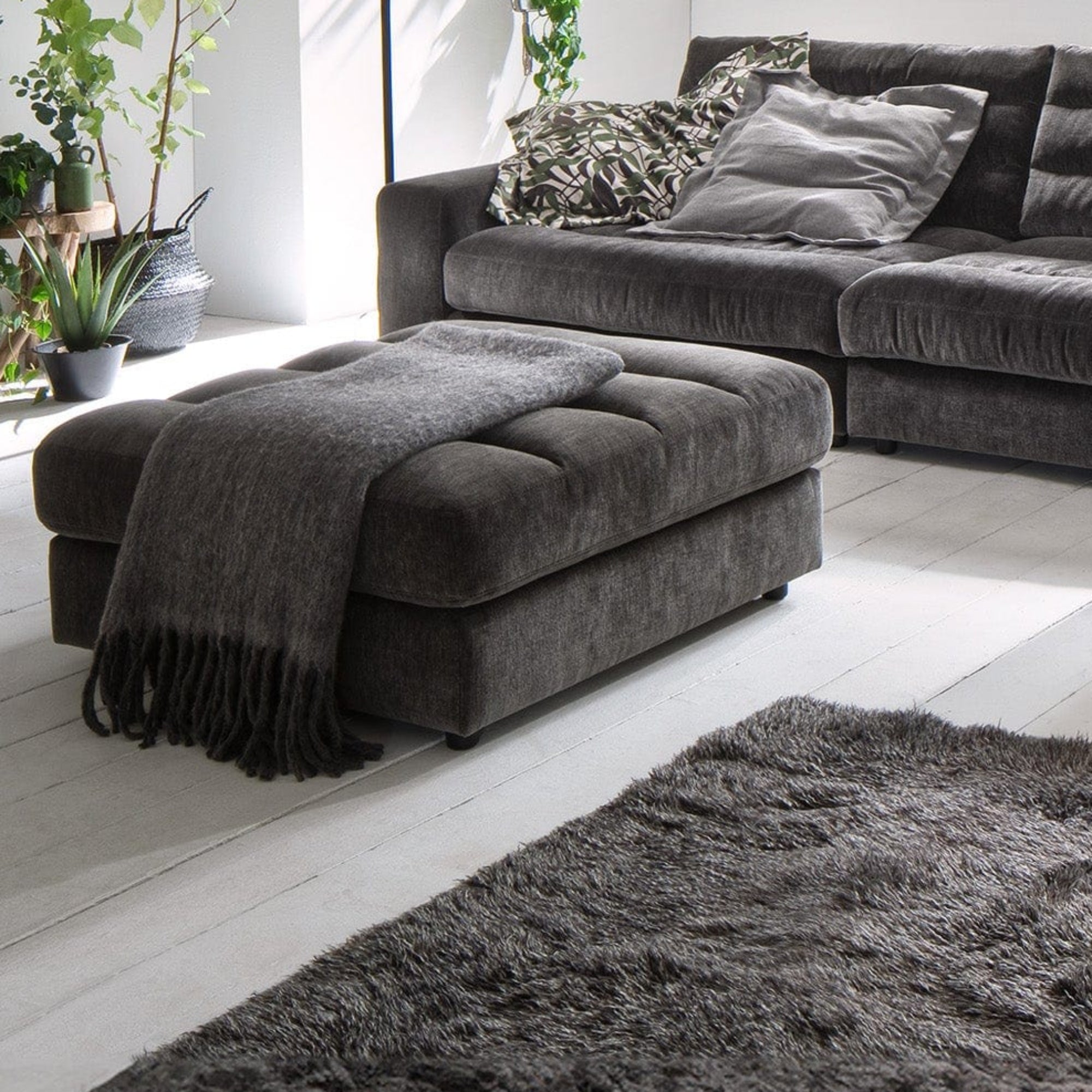 Plaza Medium - Footstool, Fabric