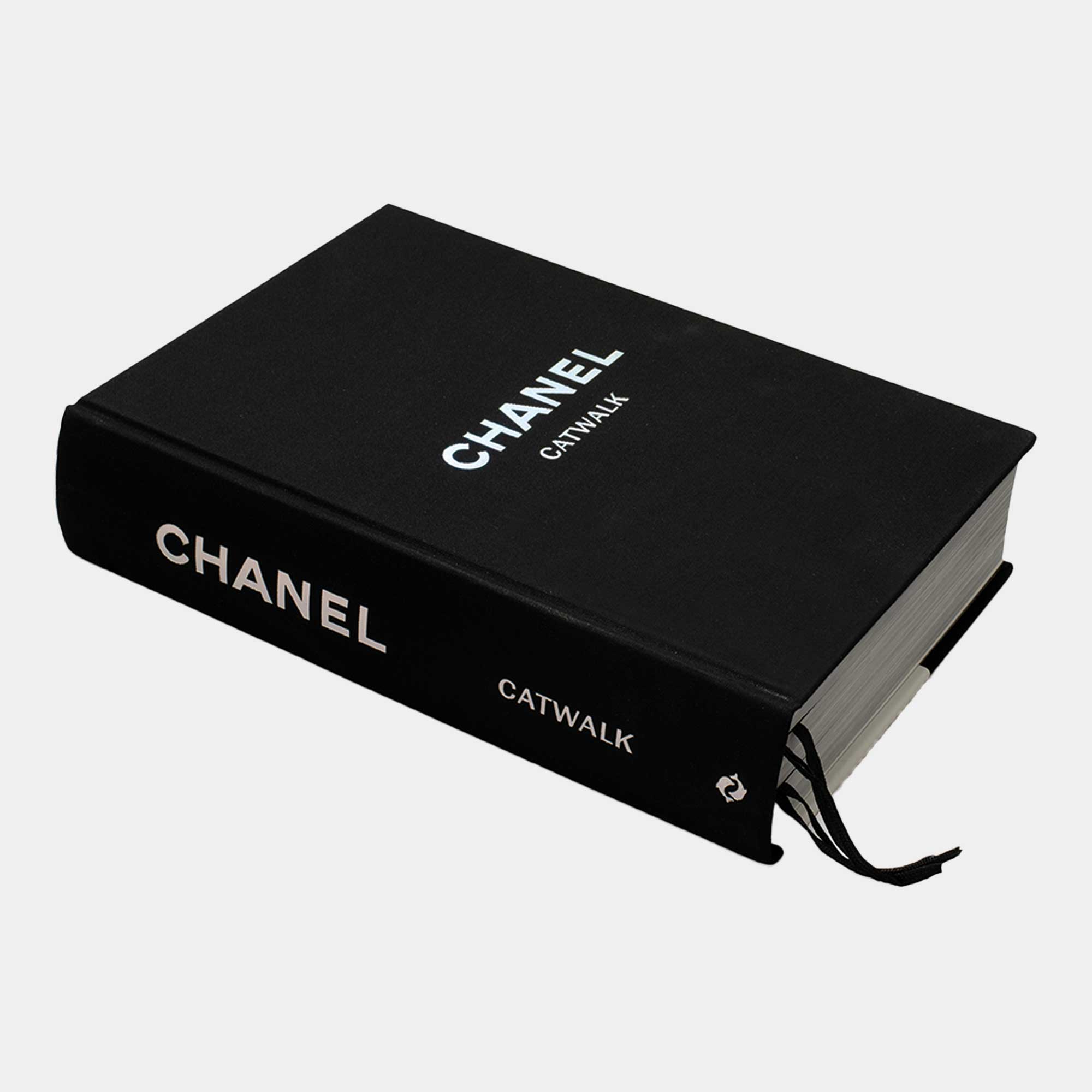 Chanel - Catwalk Book