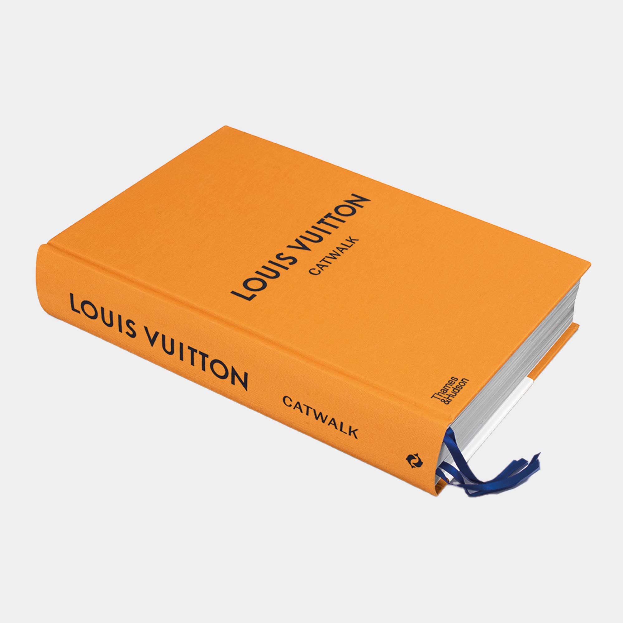 Louis Vuitton - Catwalk Book