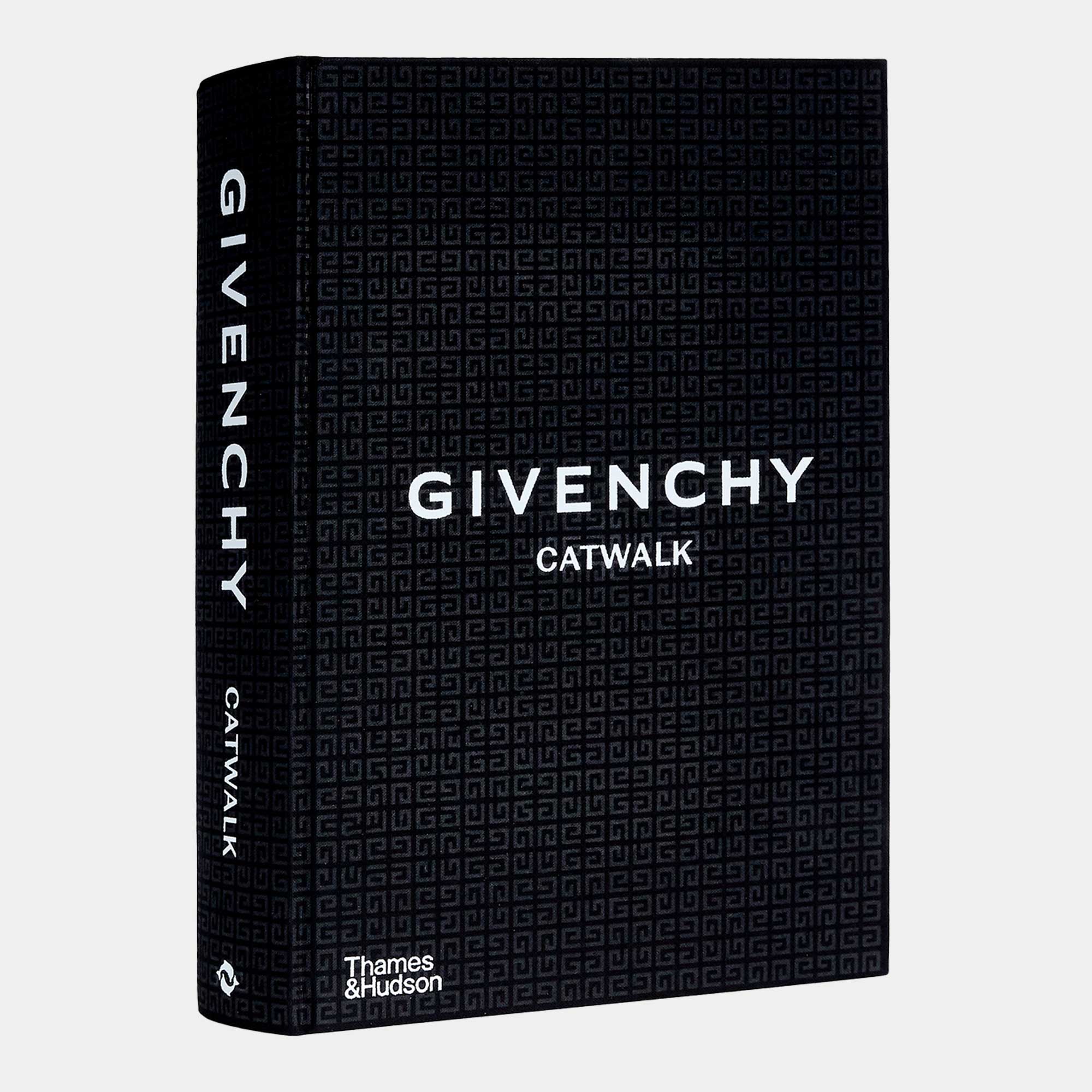 Givenchy - Catwalk Book