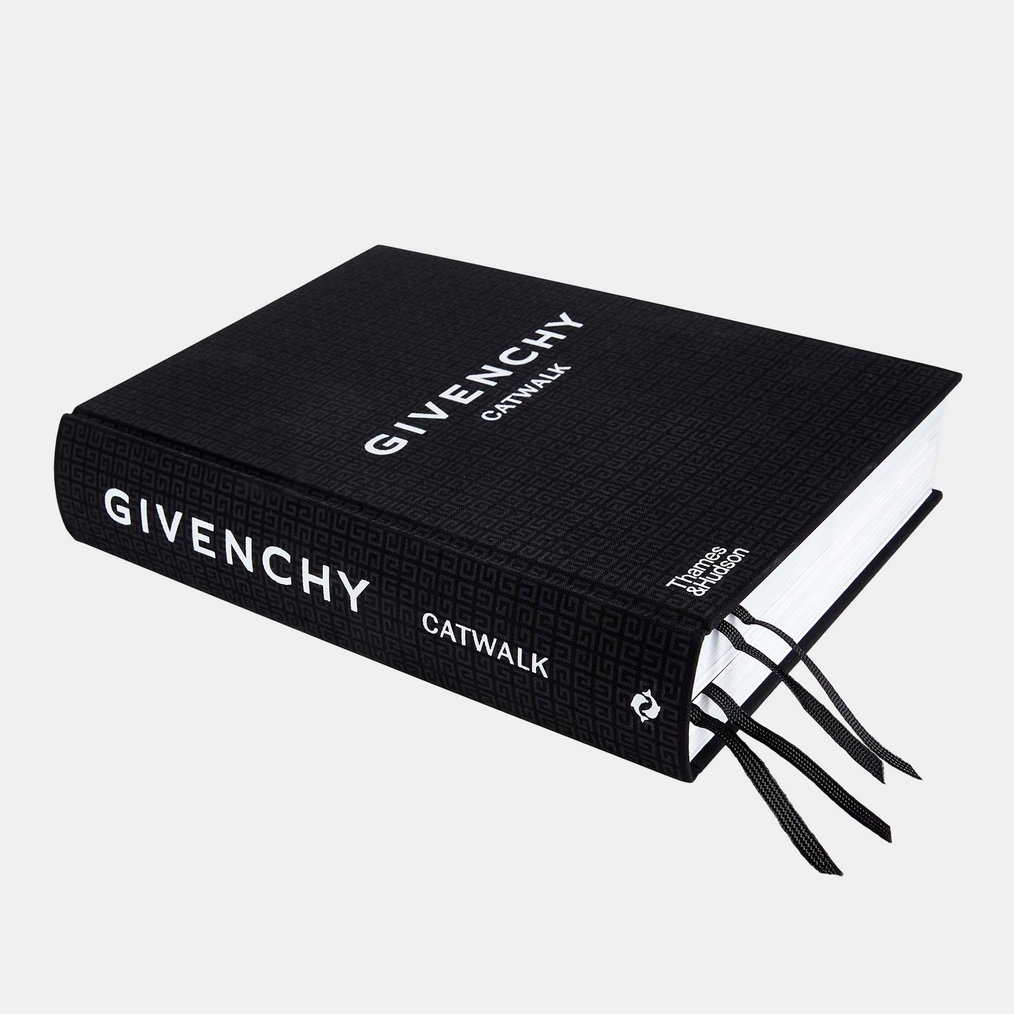 Givenchy - Catwalk Book