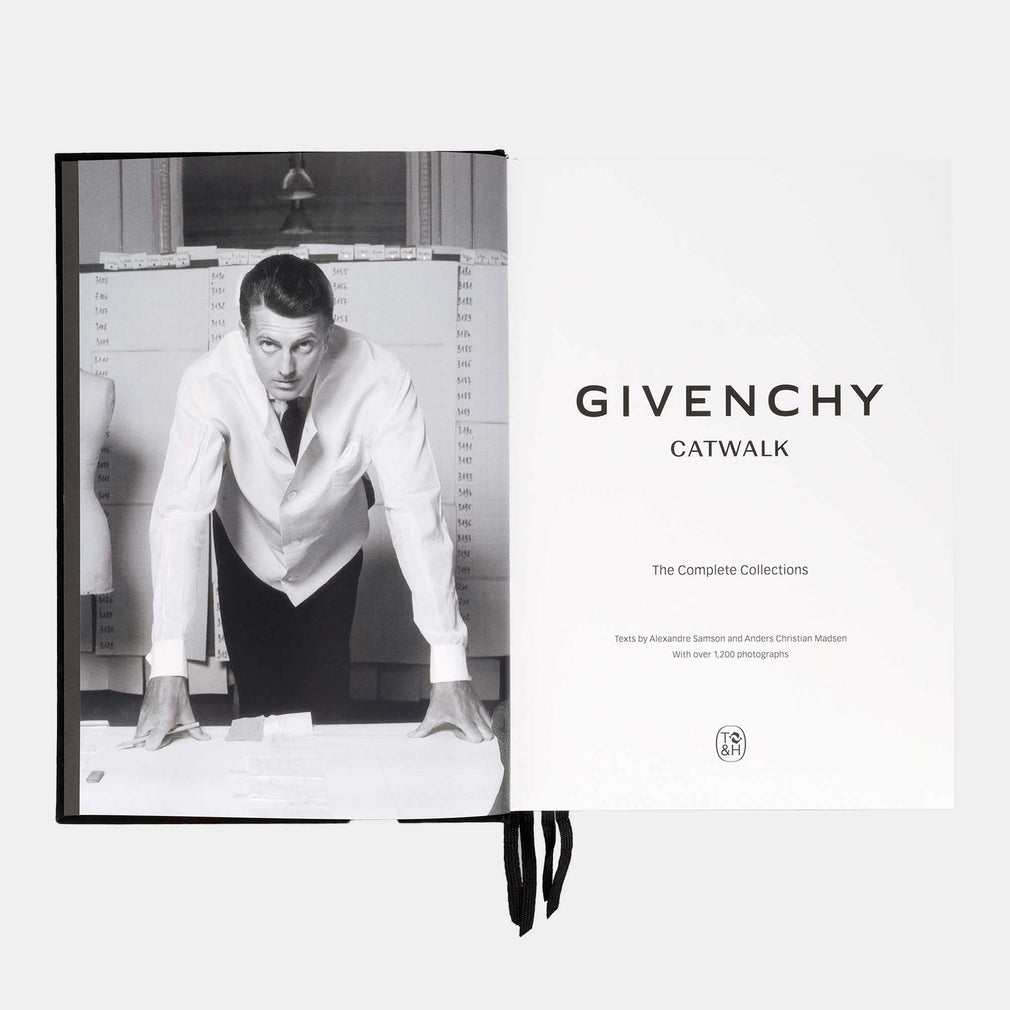 Givenchy - Catwalk Book