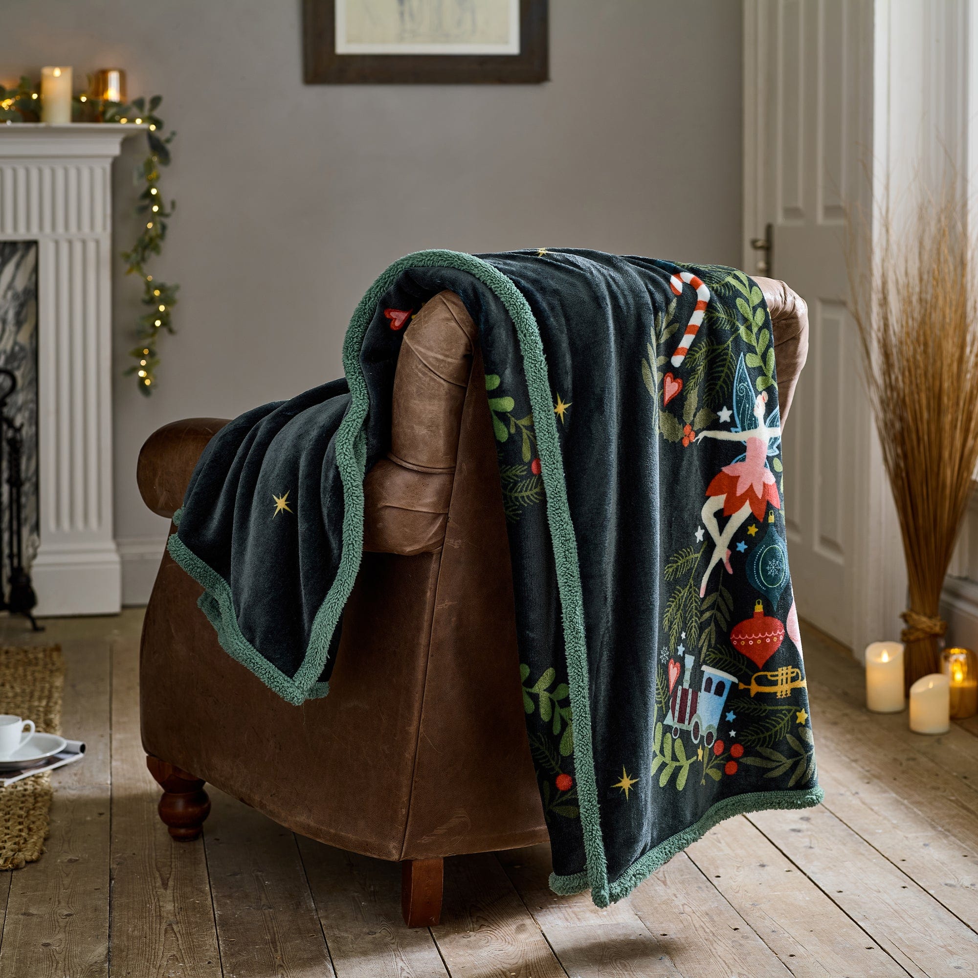 Traditional Tree - Navy Throw 130x170cm