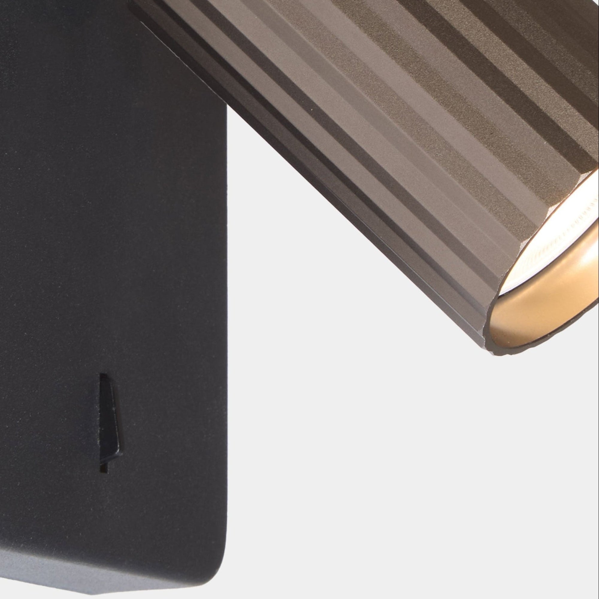 Trieste Bronze - Spotlight