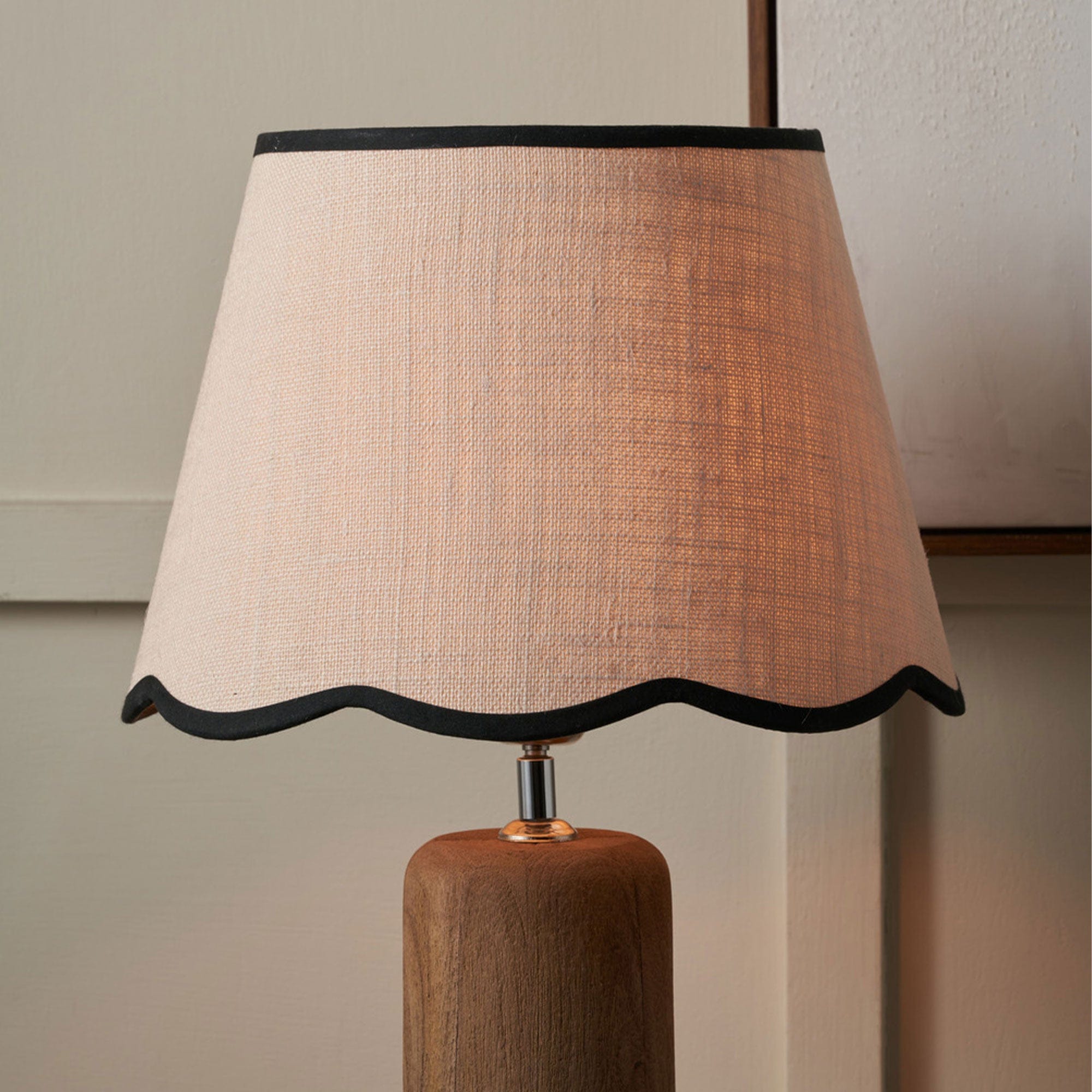 Maisie 35cm Cream Jute Lamp Shade Scalloped Edge with Contrast Binding