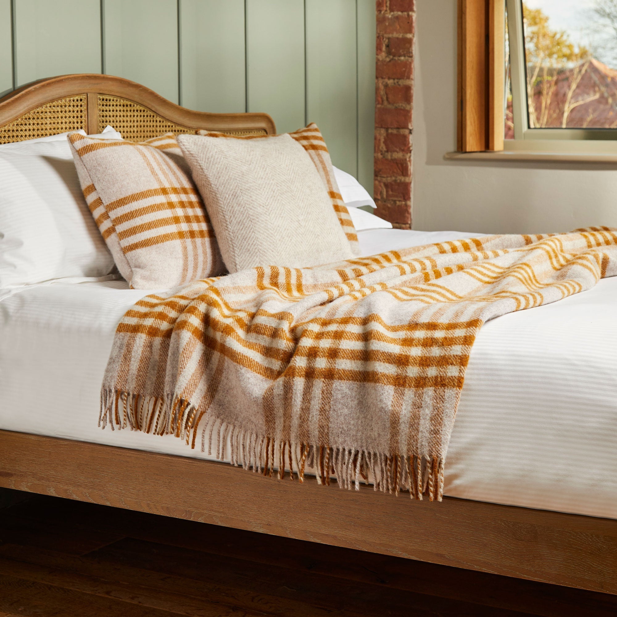 Hex Mustard Check - Lambswool Throw 150x240cm