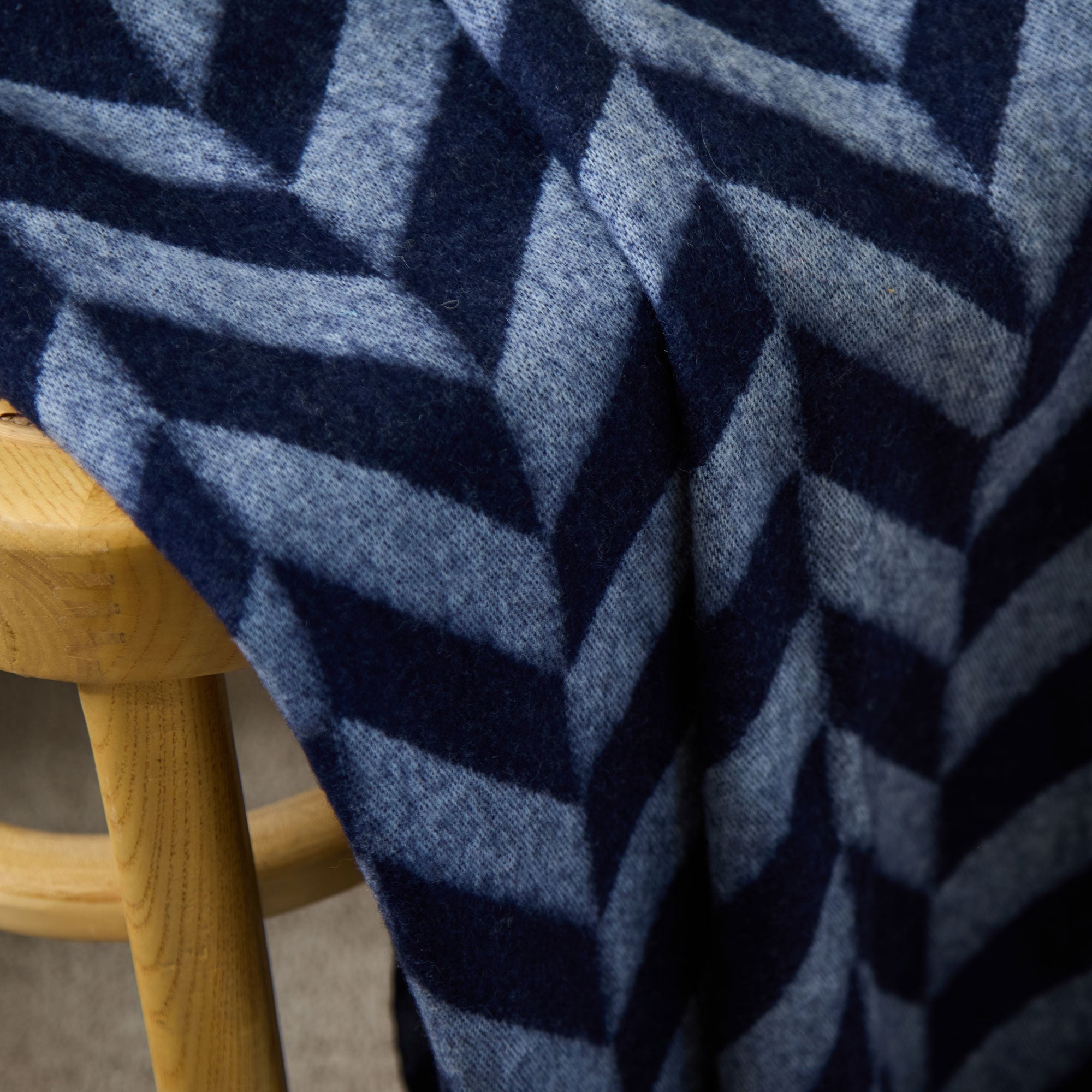 Herringbone Blue - Lambswool Throw 140x190cm