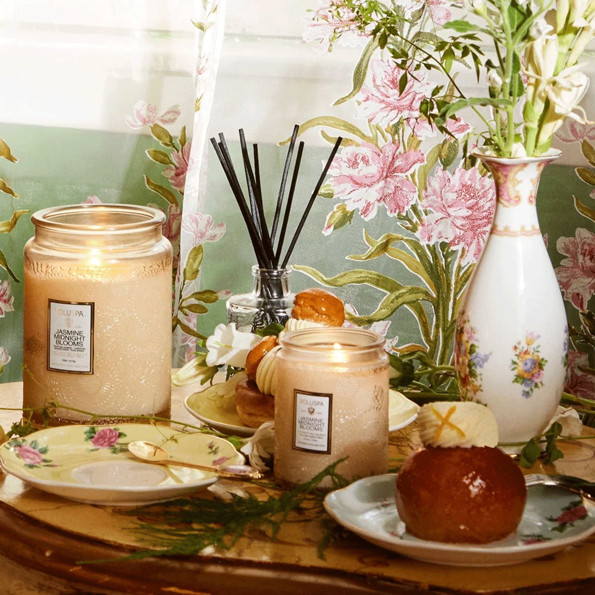 Voluspa - Jasmine Midnight Blooms Candle 18oz