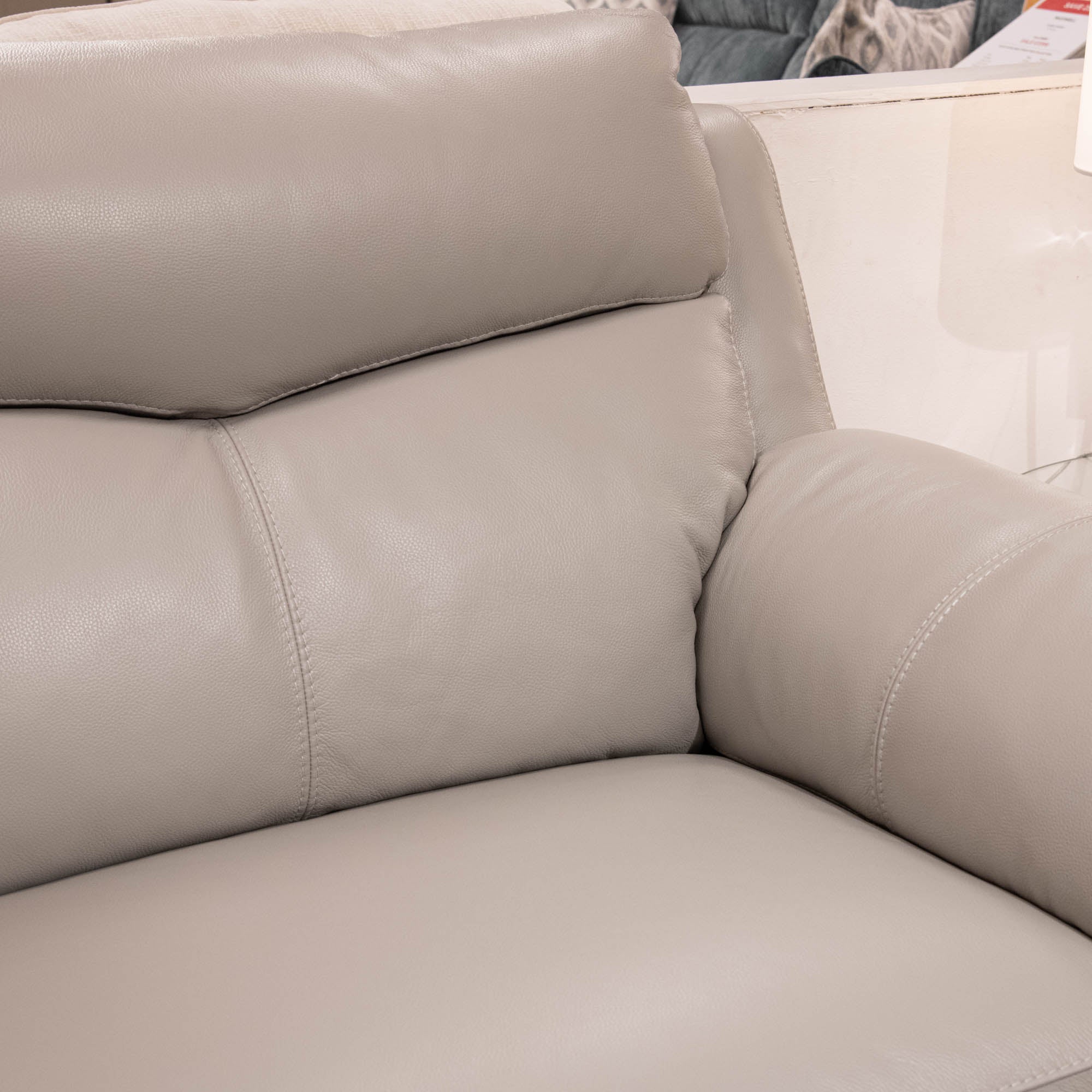 Columbia - 2.5 Seat Sofa - Item As Pictured