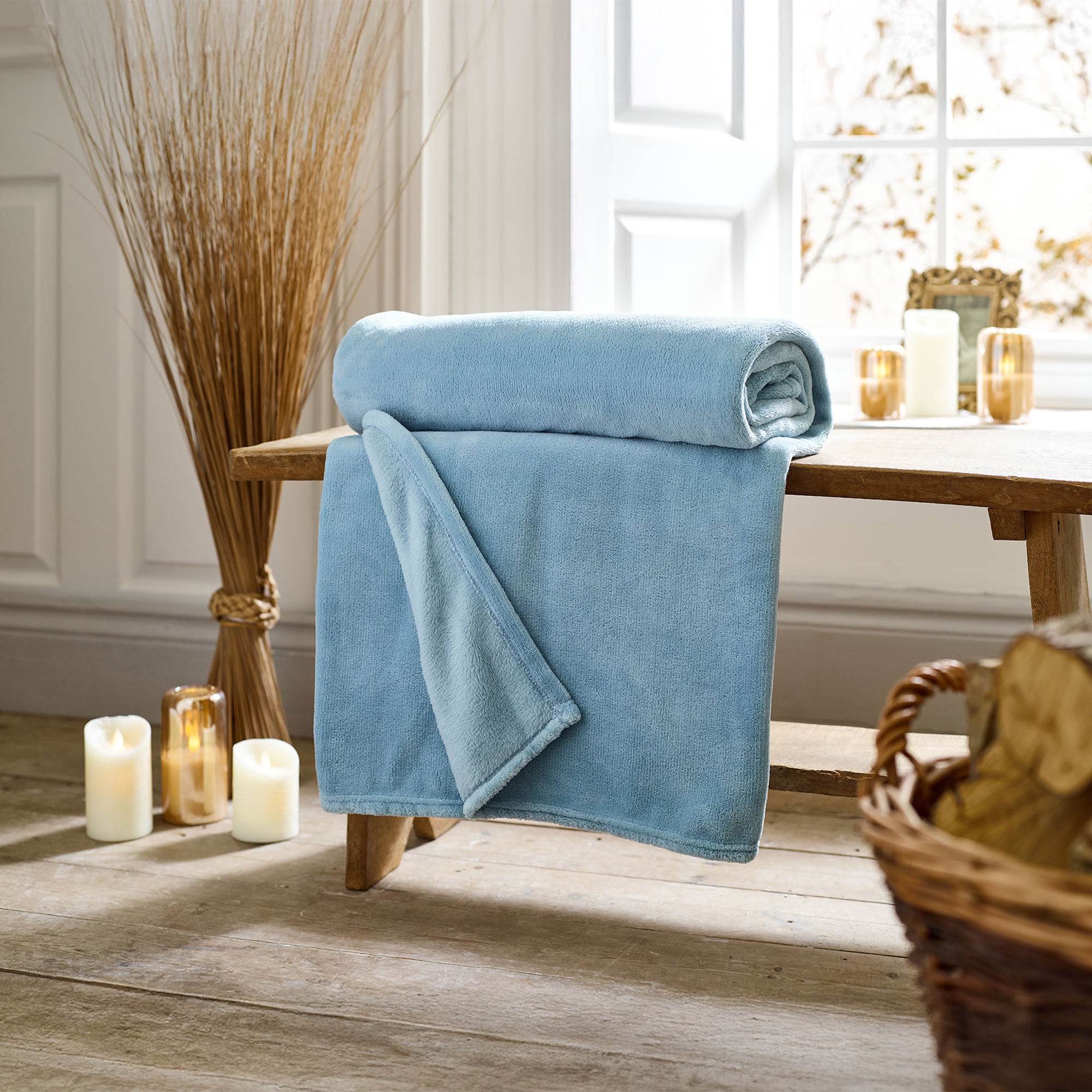 Snuggle Touch Light Blue - Throw 140x180cm