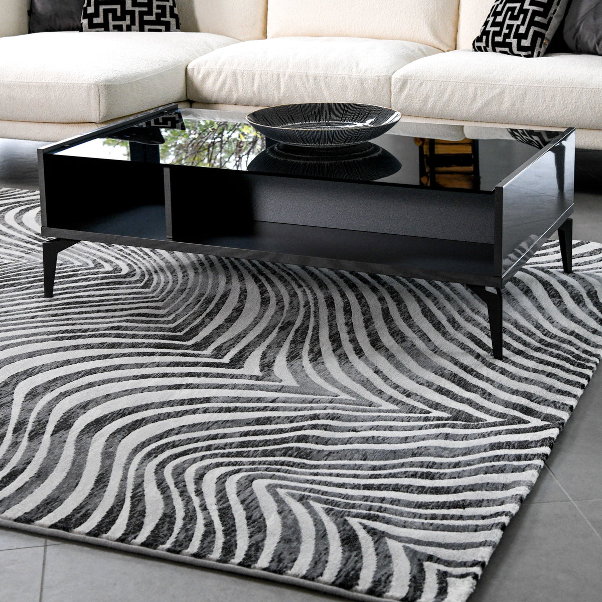 Galleria Lines - Patterned Rug