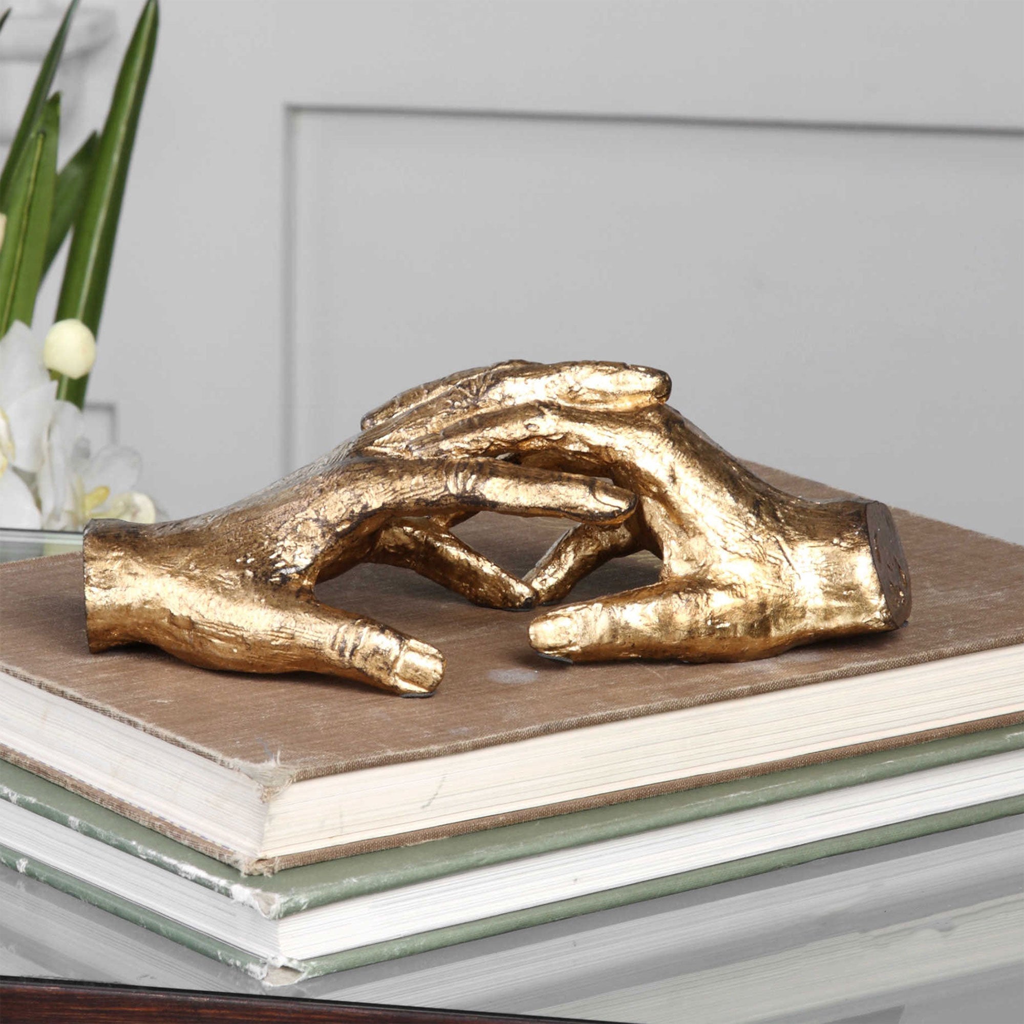 Collegamento Gold - Hands Sculpture