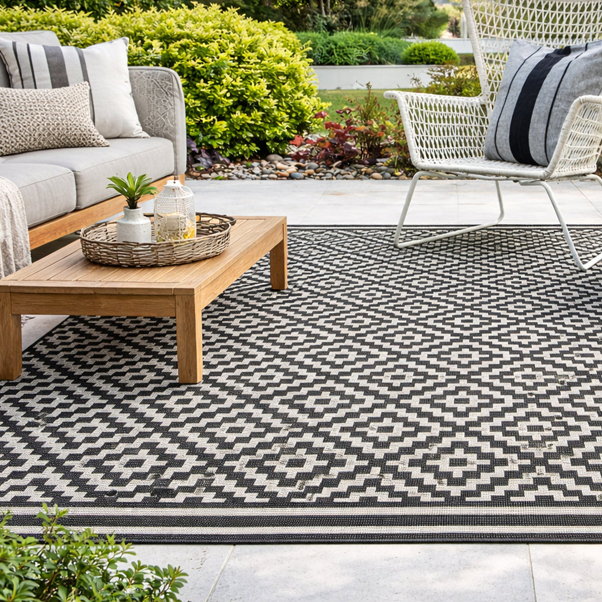 Diamond - Patio Rug 80cm x 150cm