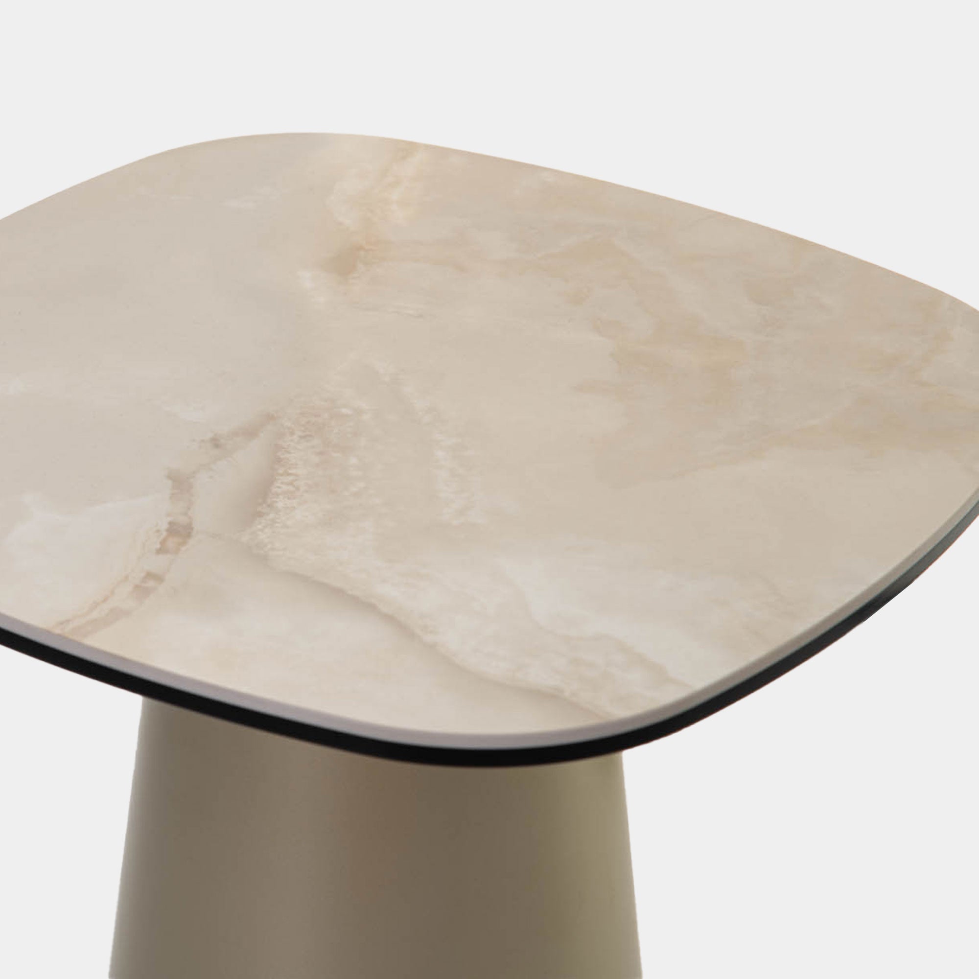 Boutique - Lamp Table