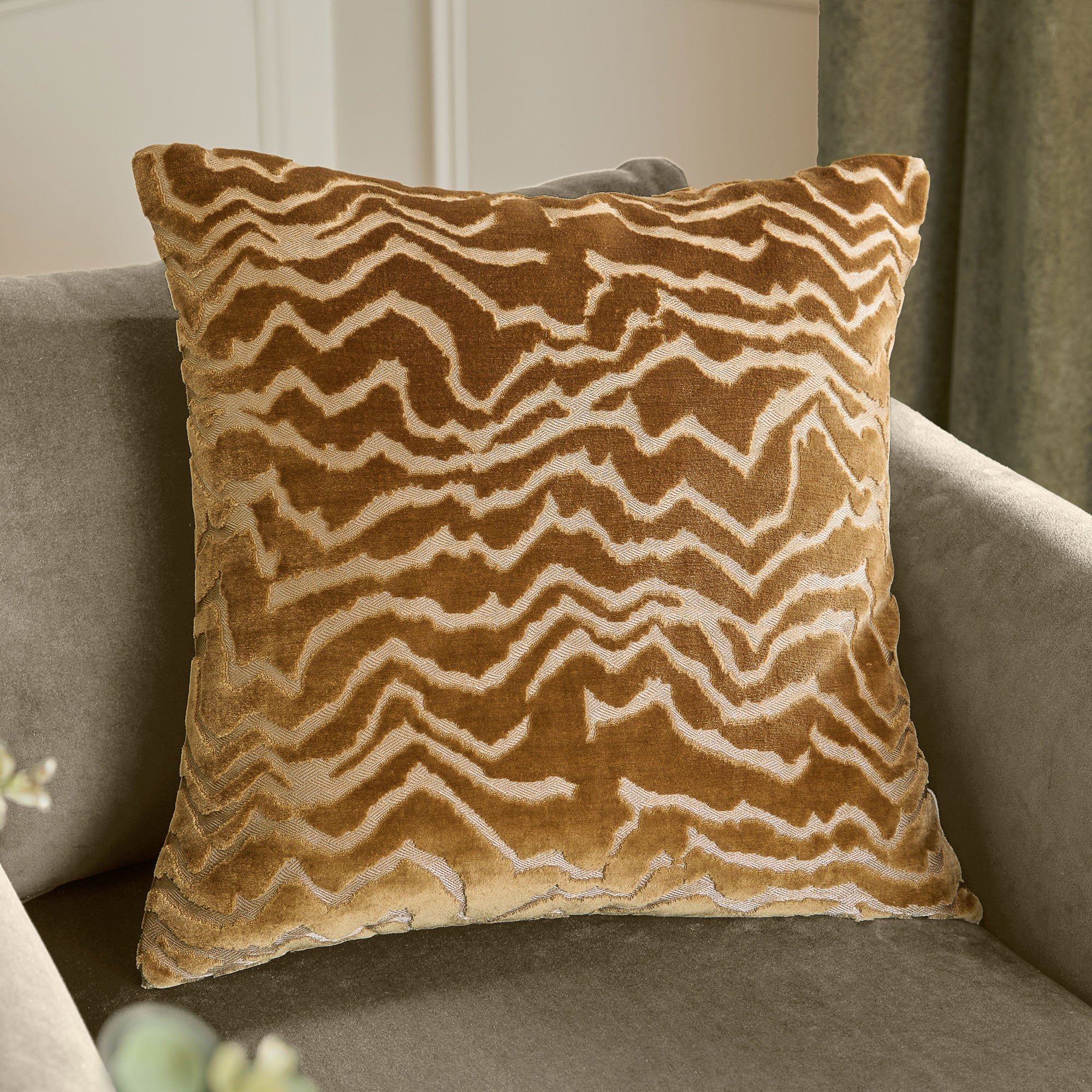 Tierra - Brass Cushion 50x50cm