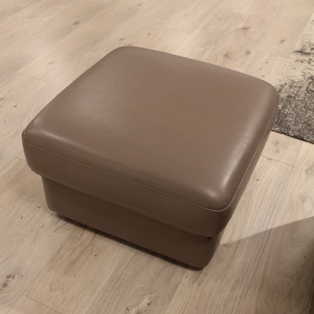  Footstool In Leather - Item as Pictured - Preludio