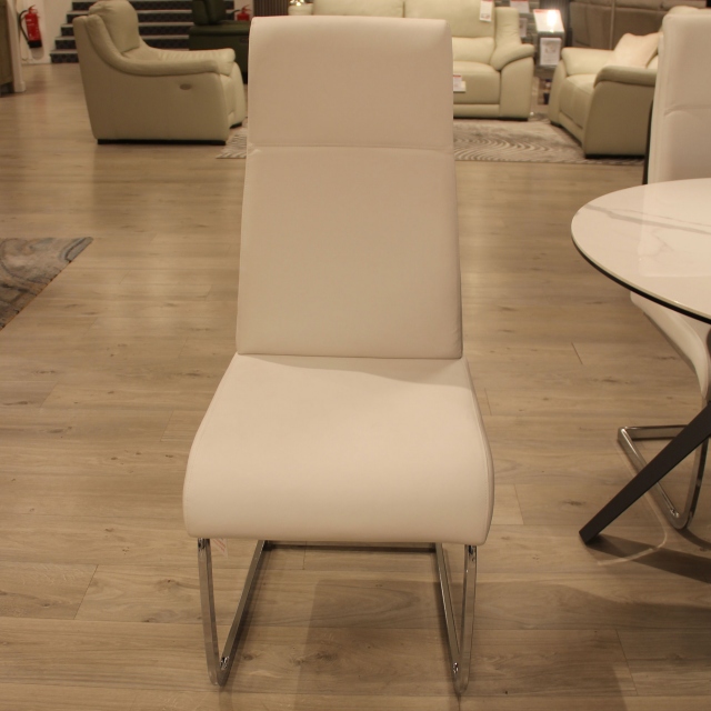 Set Of 4 Dining Chairs In White PU - Item As Pictured - Basso