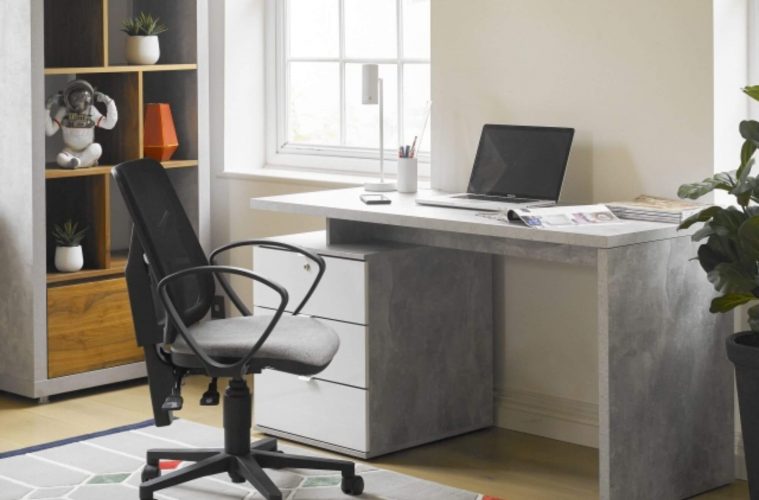 Polaris office desk and chair