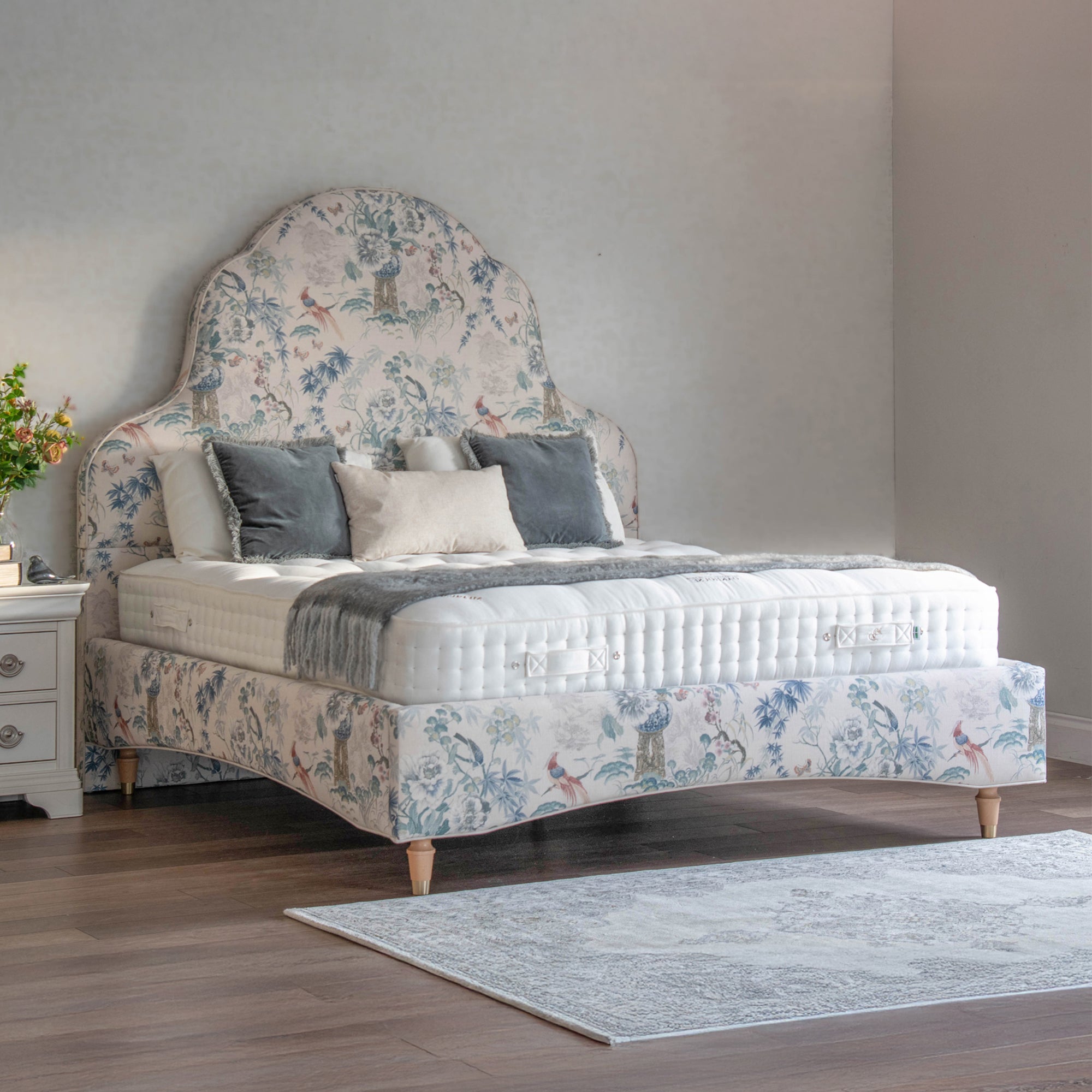 Queen Anne - Bed Frame