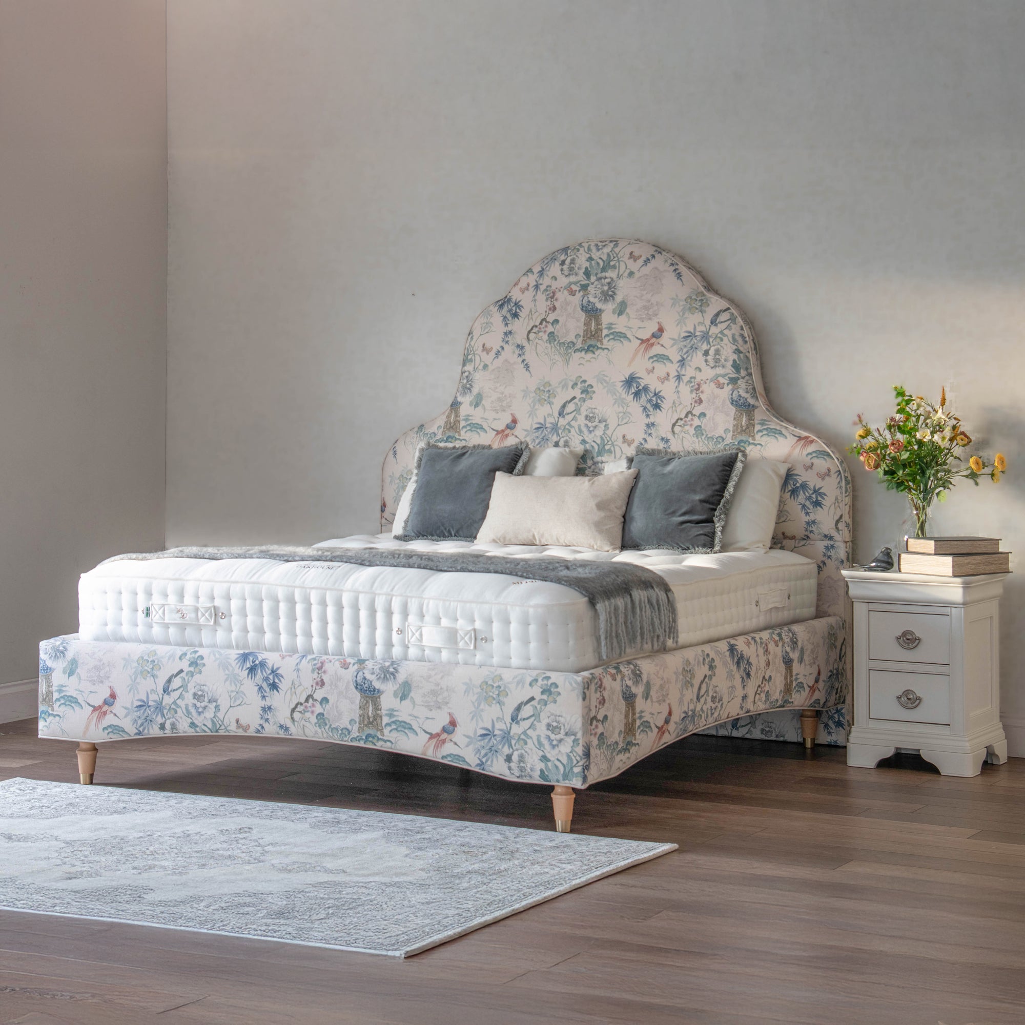 Queen Anne - 180cm (Super King) Sprung Base Bed Frame