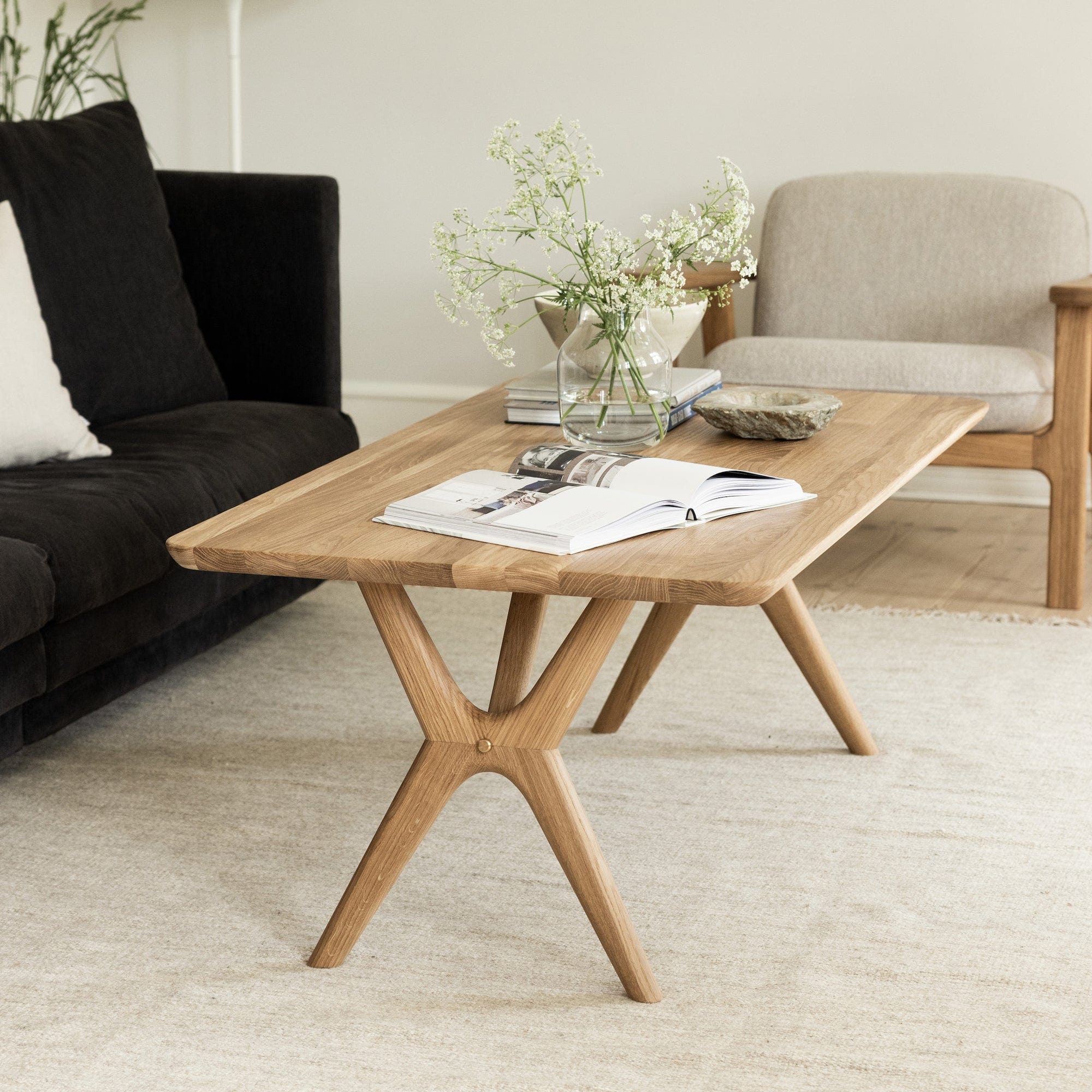 130cm Coffee Table With Brass Details, Edge Profile 3