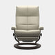 Medium Chair  With Power Leg And Back In Leather Batick