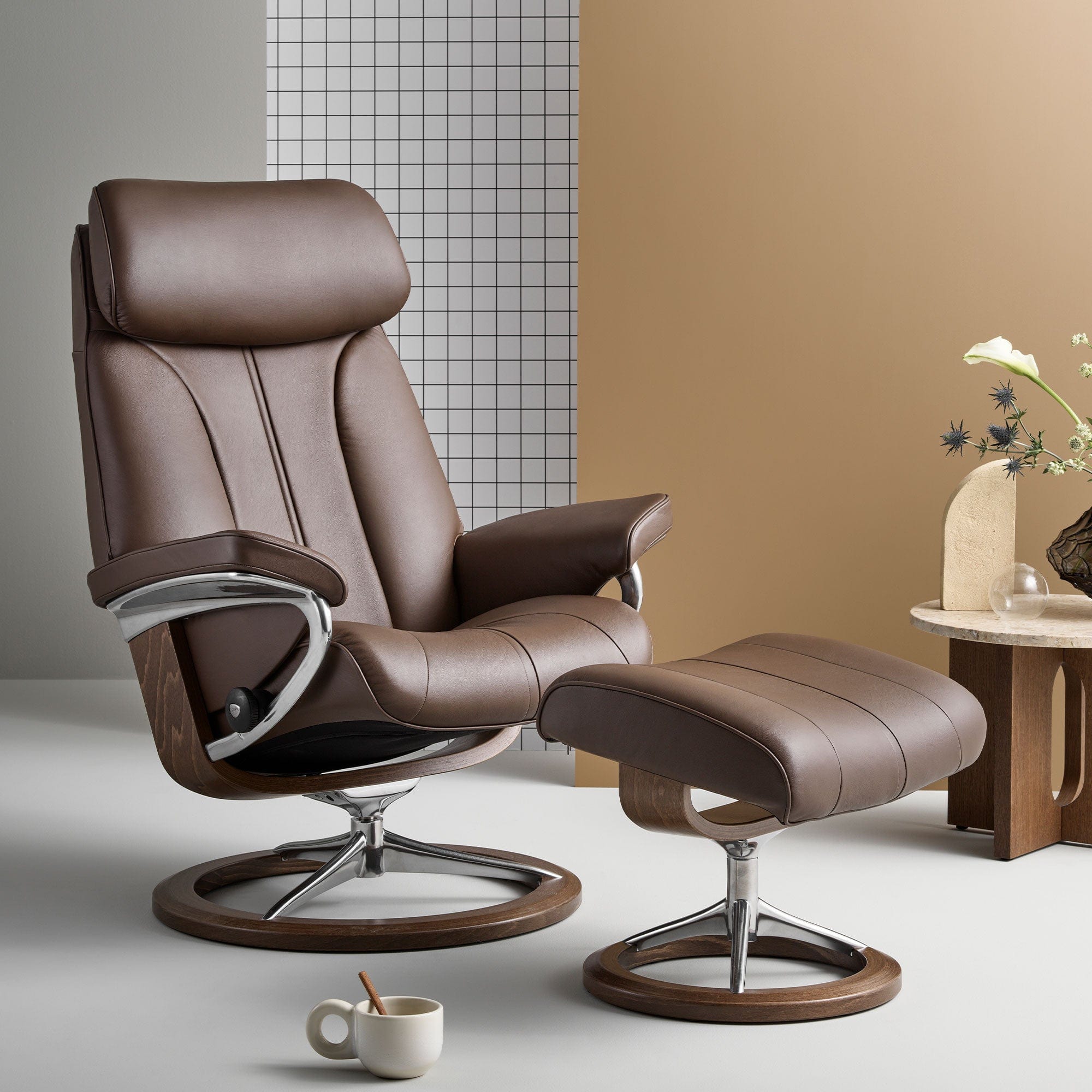 Paul - Medium Chair With Signature Base In Fabric