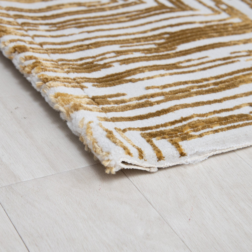 Kuza Portrait - Patterned Rug