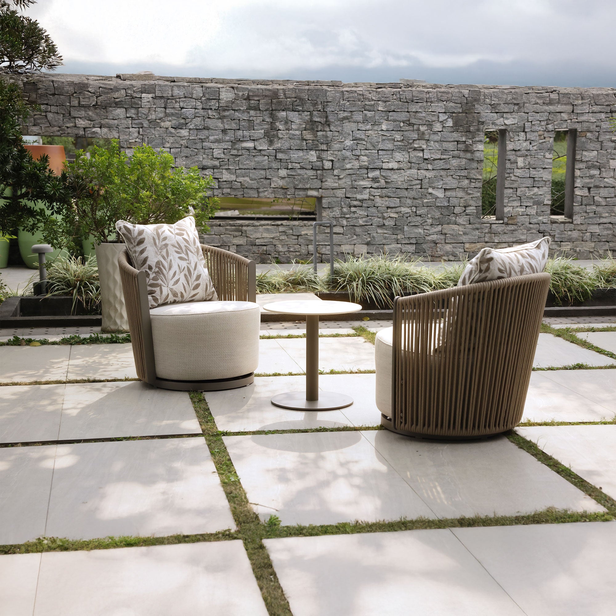 Mauritius - Pair Of Garden Swivel Chairs With Side Table