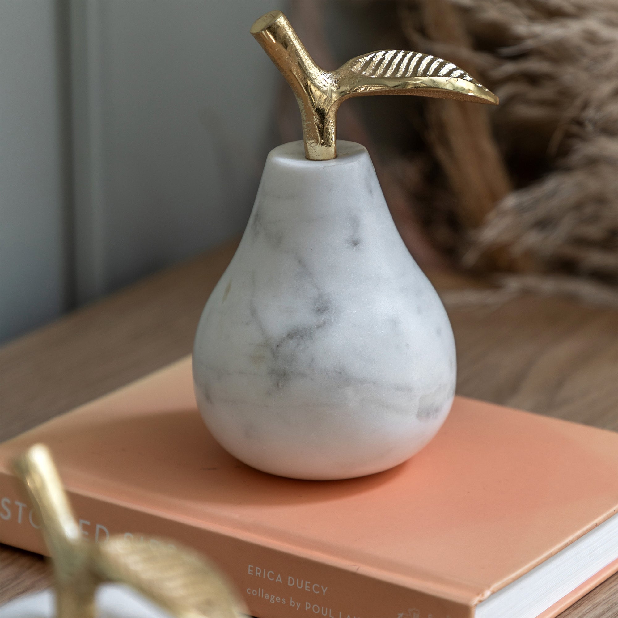 Perla - Marble Finish Pear, White