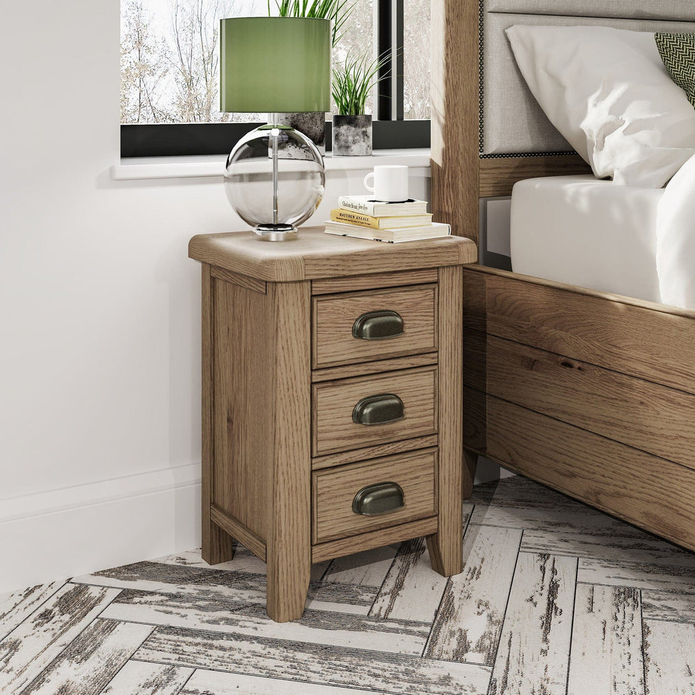 Farringdon - 3 Drawer Bedside Oak Finish
