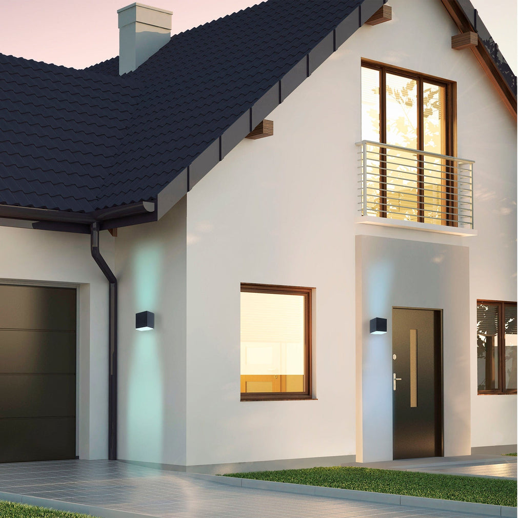 Smart Emerson Q - LED Outdoor Wall Up Light