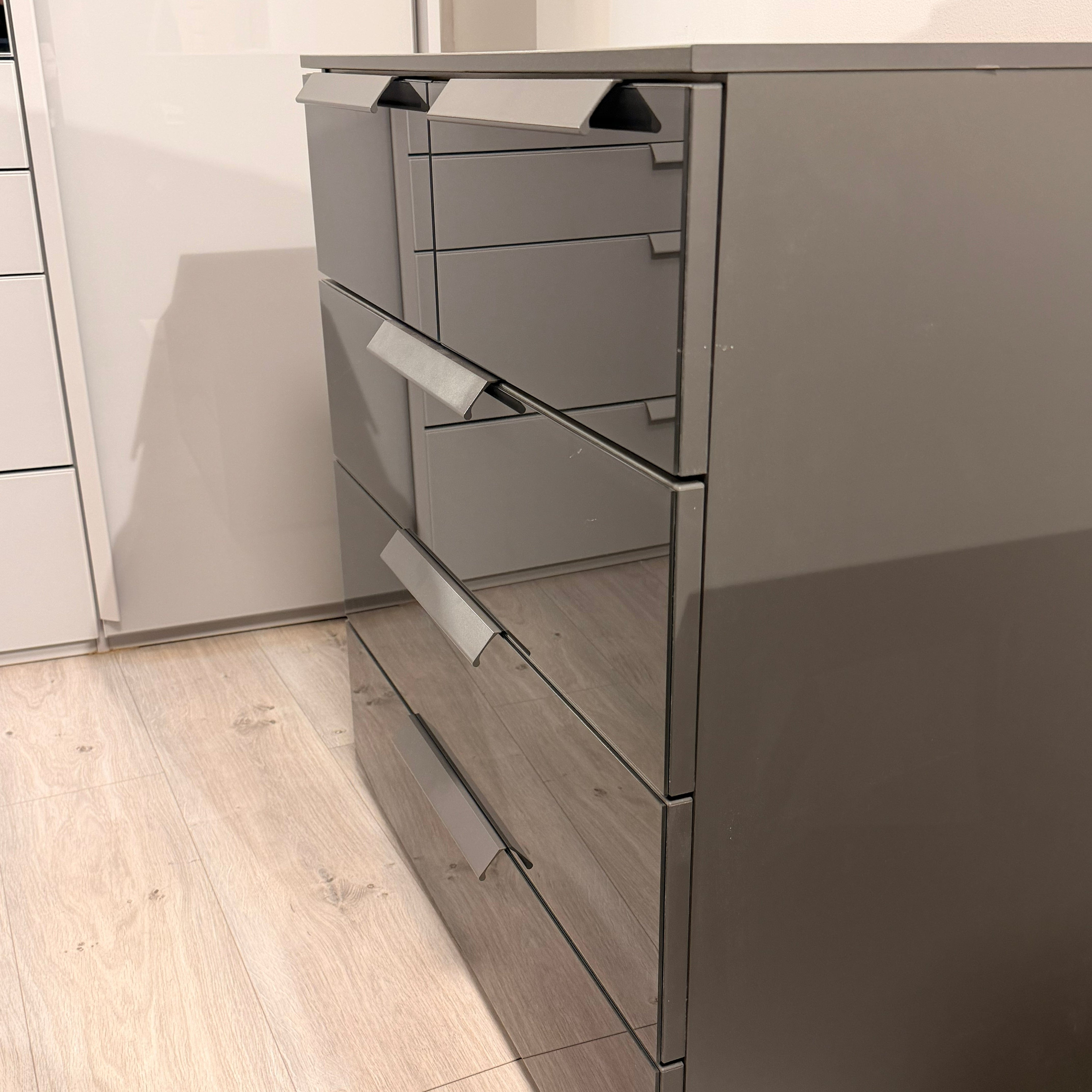 Santorini 80cm 5 Drawer Chest With Colour Glass Front Graphite/Basalt Glass A332B
