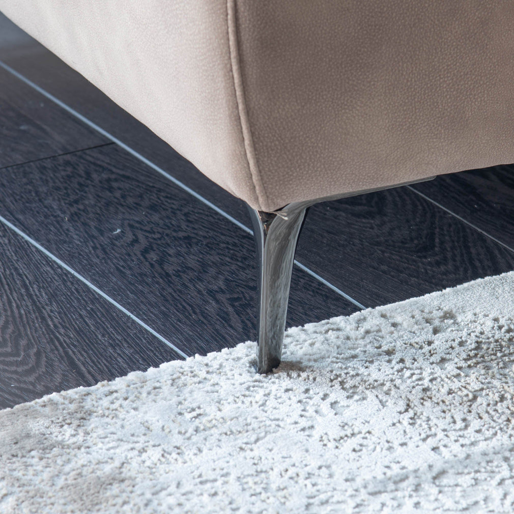Berlinetta - 2.5 Compact Seat Sofa In Fabric