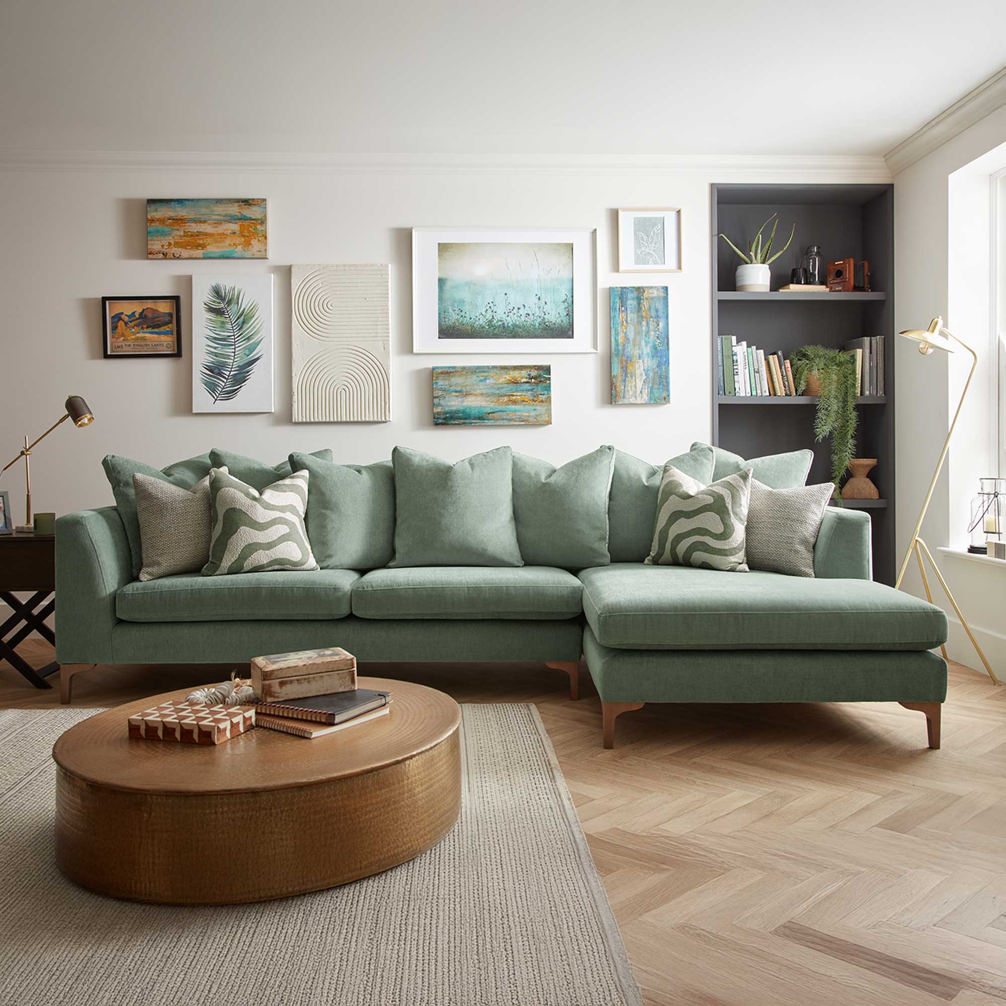Aspen - Small RHF Pillow Back Chaise Sofa In Fabric
