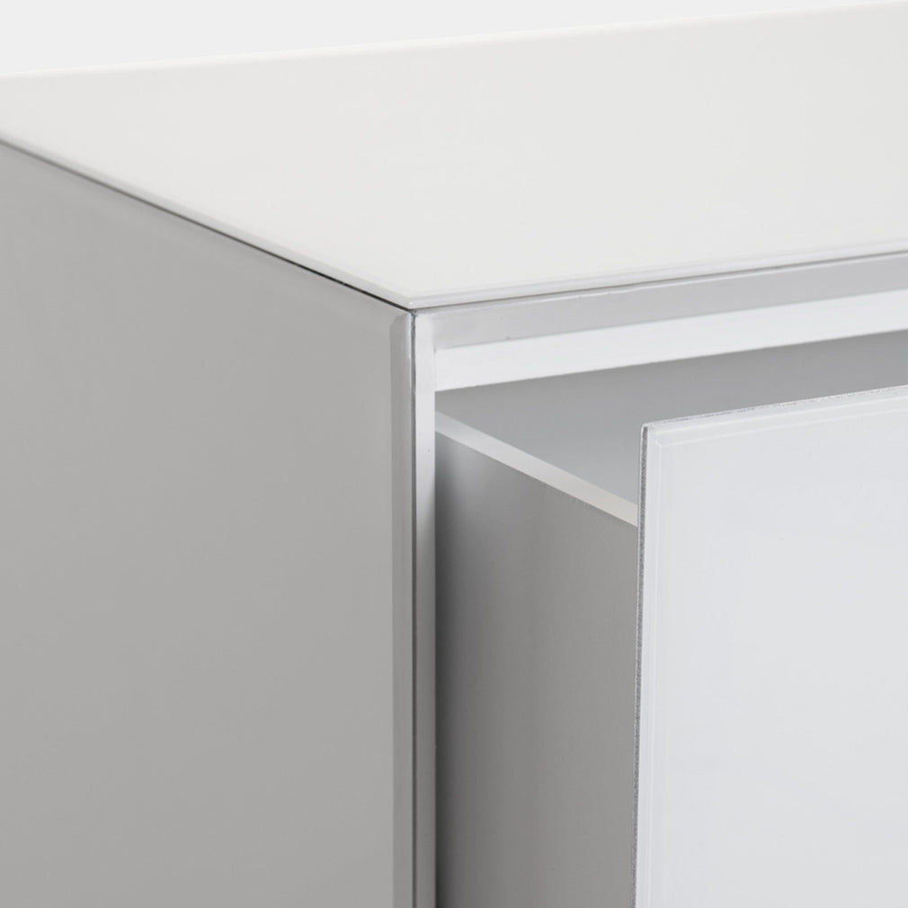 Cassandra - Dressing Table