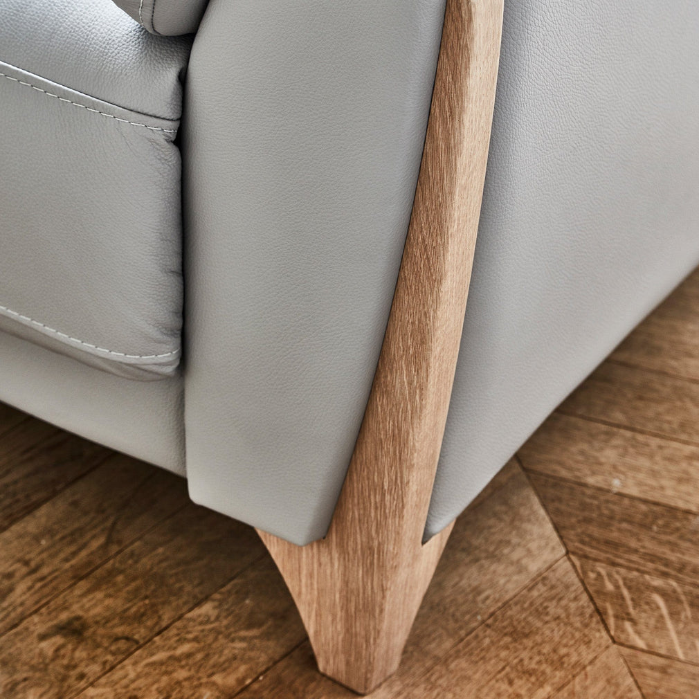 Large Power Recliner Sofa In Leather Grade L953-L957