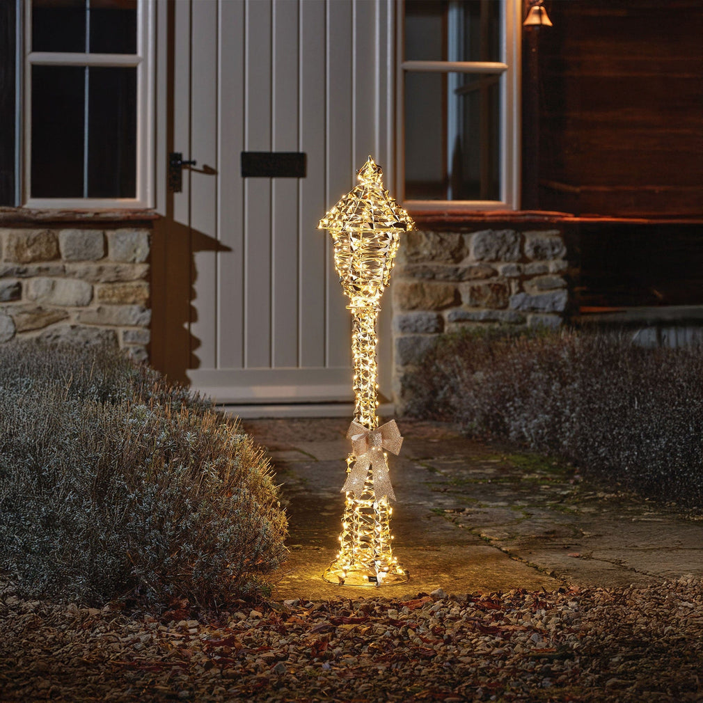 Starbright - Lamp Post