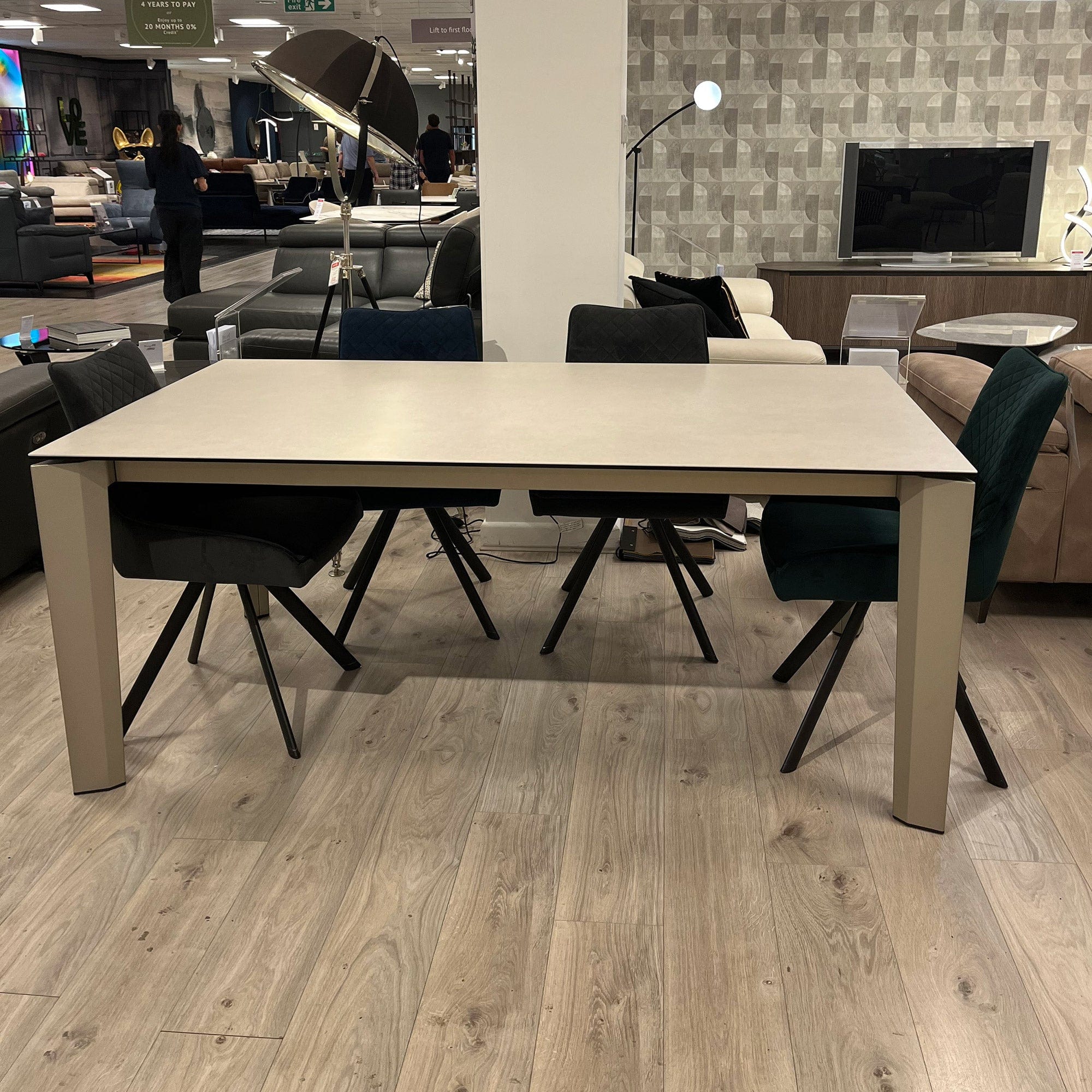 Delta180 Table