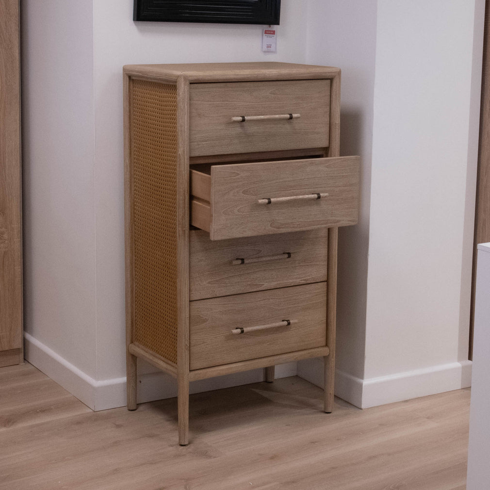 Hamlet - 4 Drawer Bedroom Chest - Item As Pictured