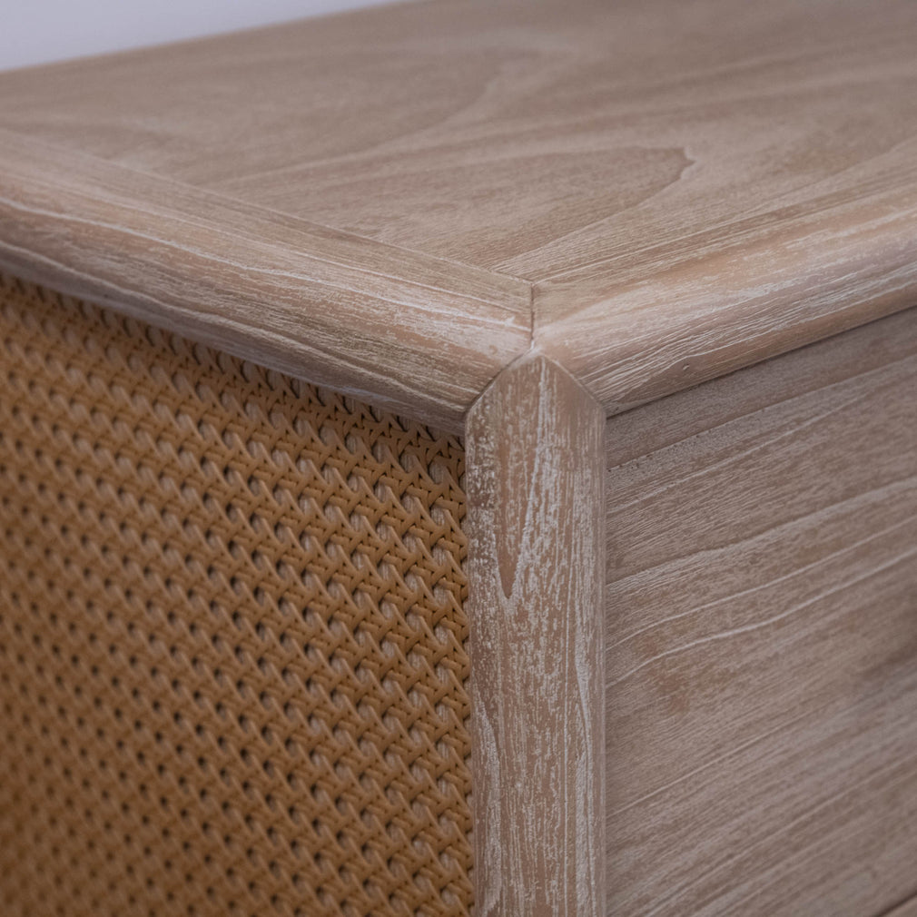 Hamlet - 4 Drawer Bedroom Chest - Item As Pictured
