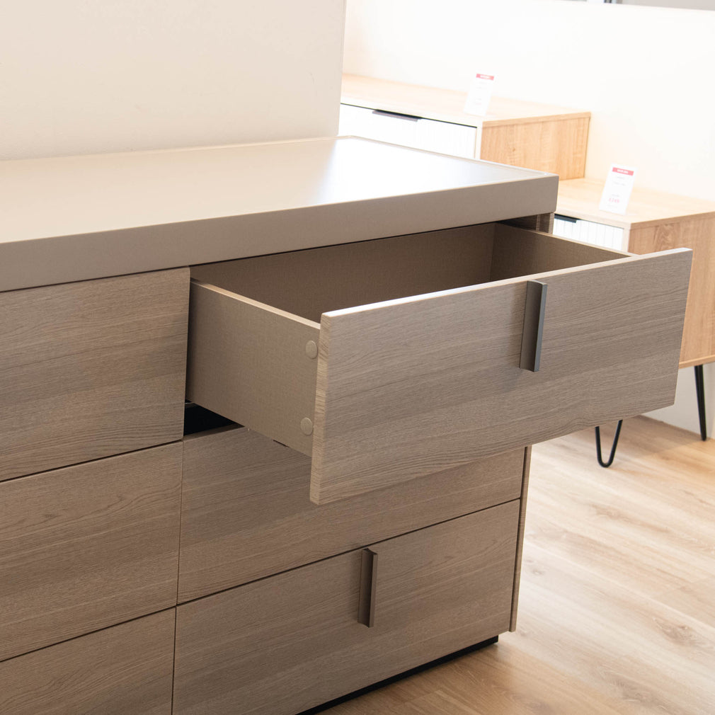 Salvador - 6 Drawer Wide Chest, White Oak Flannel - Item As Pictured