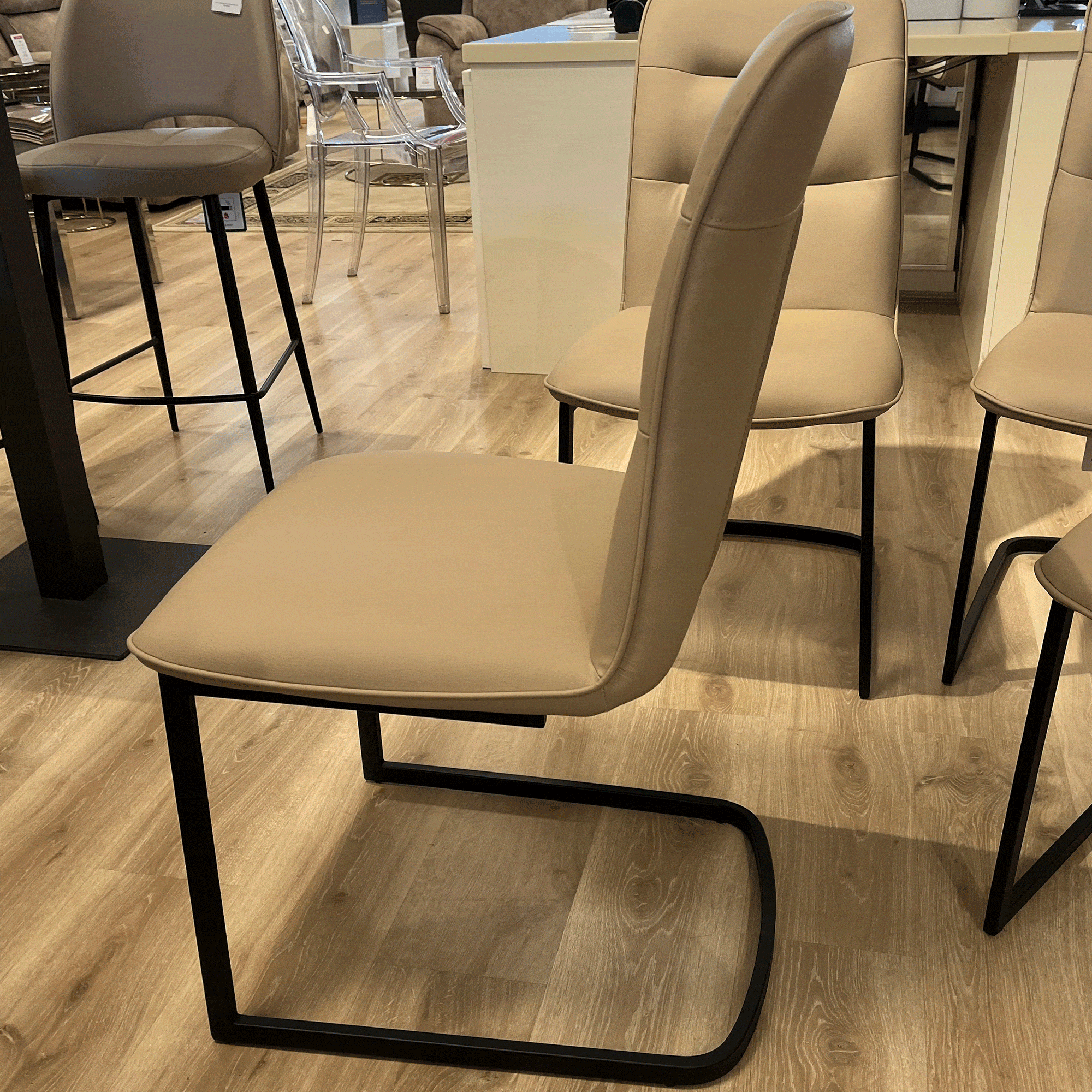 Set Of 4 Bartoli Dining Chair In Sand PU