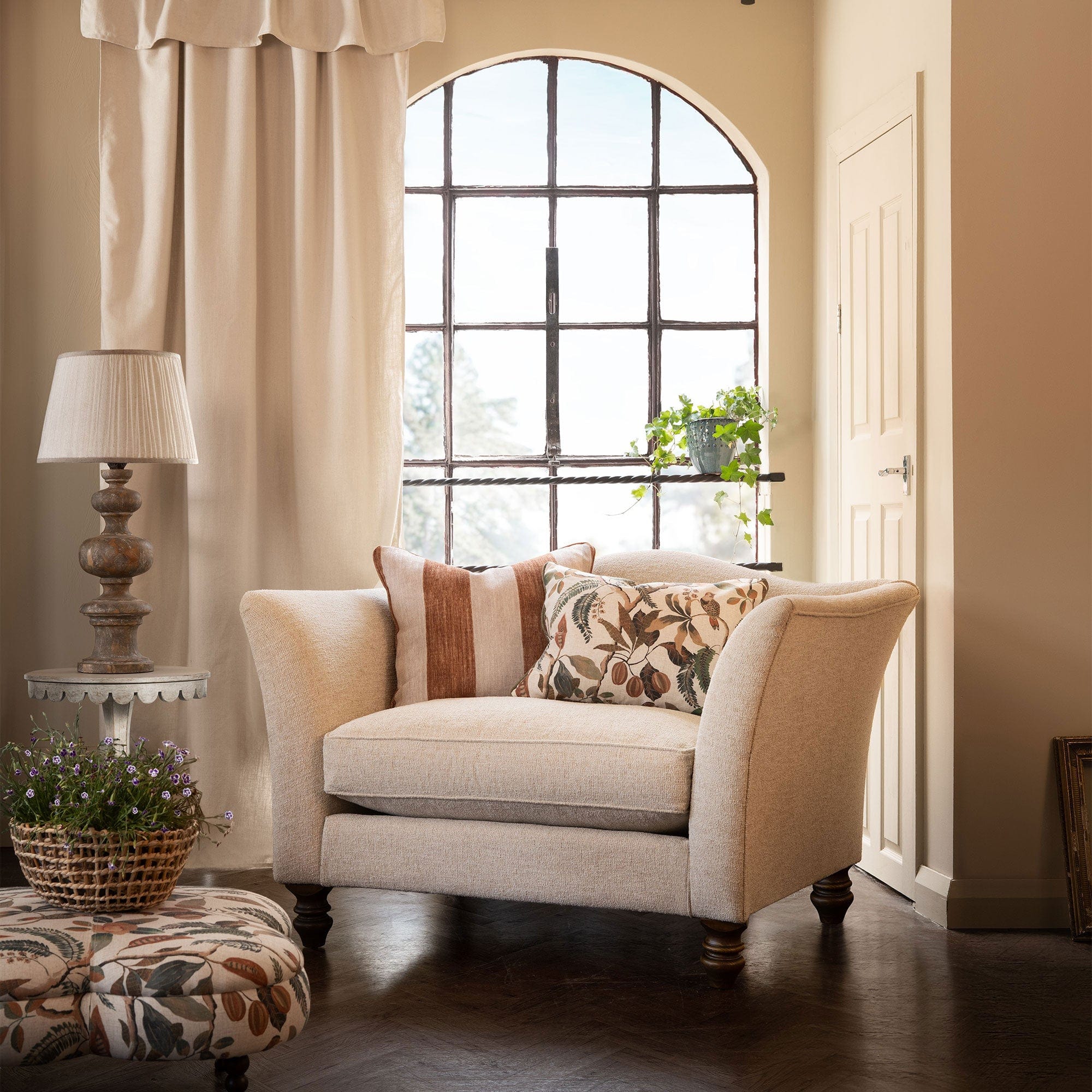 Gershwin - Loveseat Sofa In Fabric Grade C