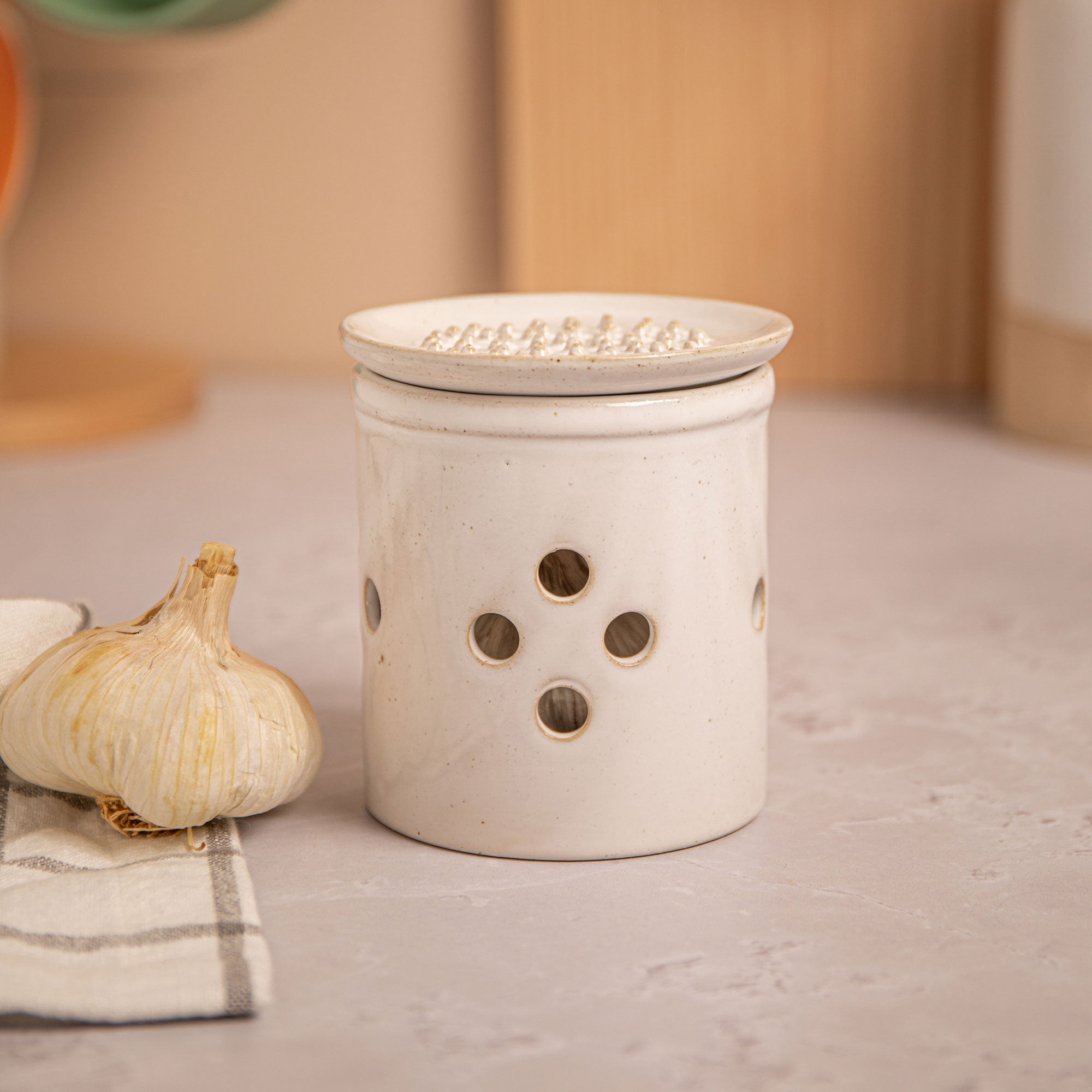Idilica - Garlic Store & Grater Lid