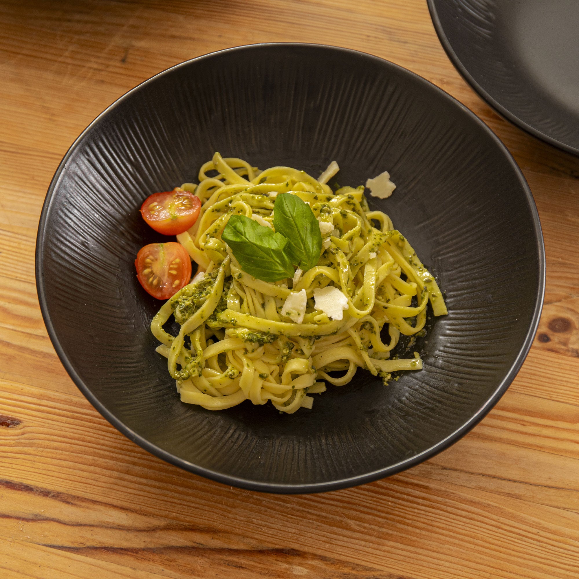 Mikasa Jardin - Midnight Pasta Bowls, Set of 4